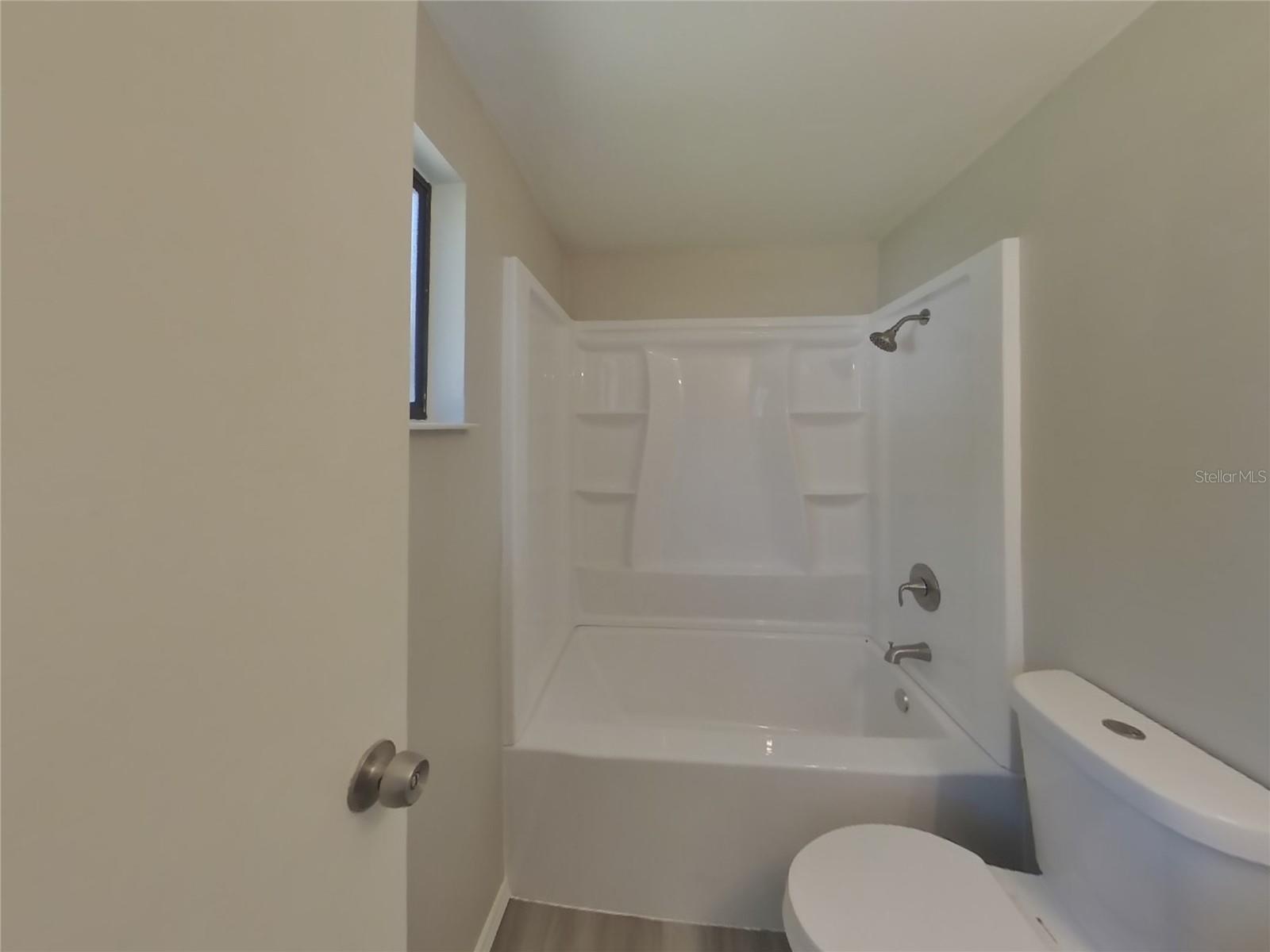 MULRENNAN GROVES NORTH SUB - Residential Lease