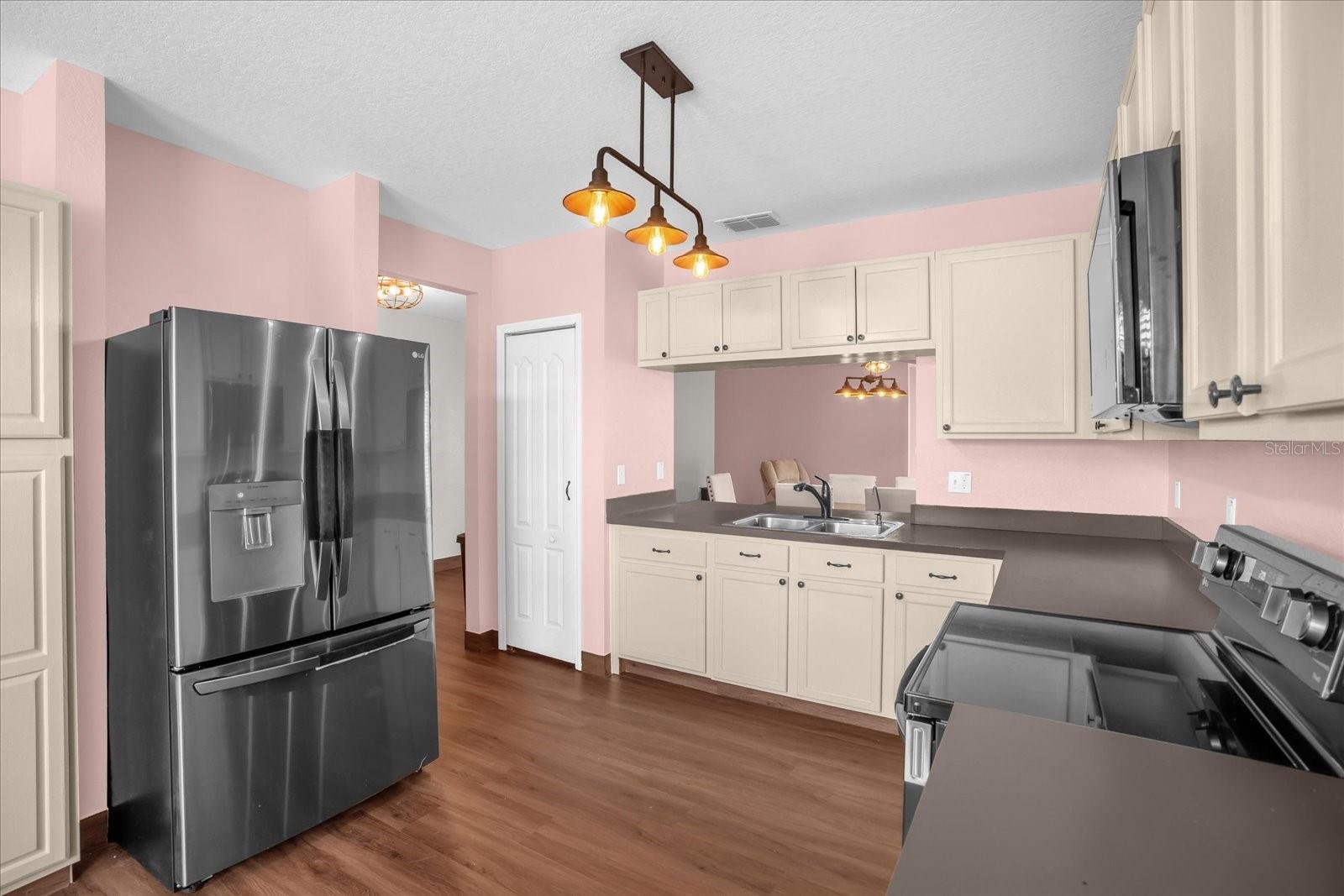 LAKE SMART ESTATES - Residential