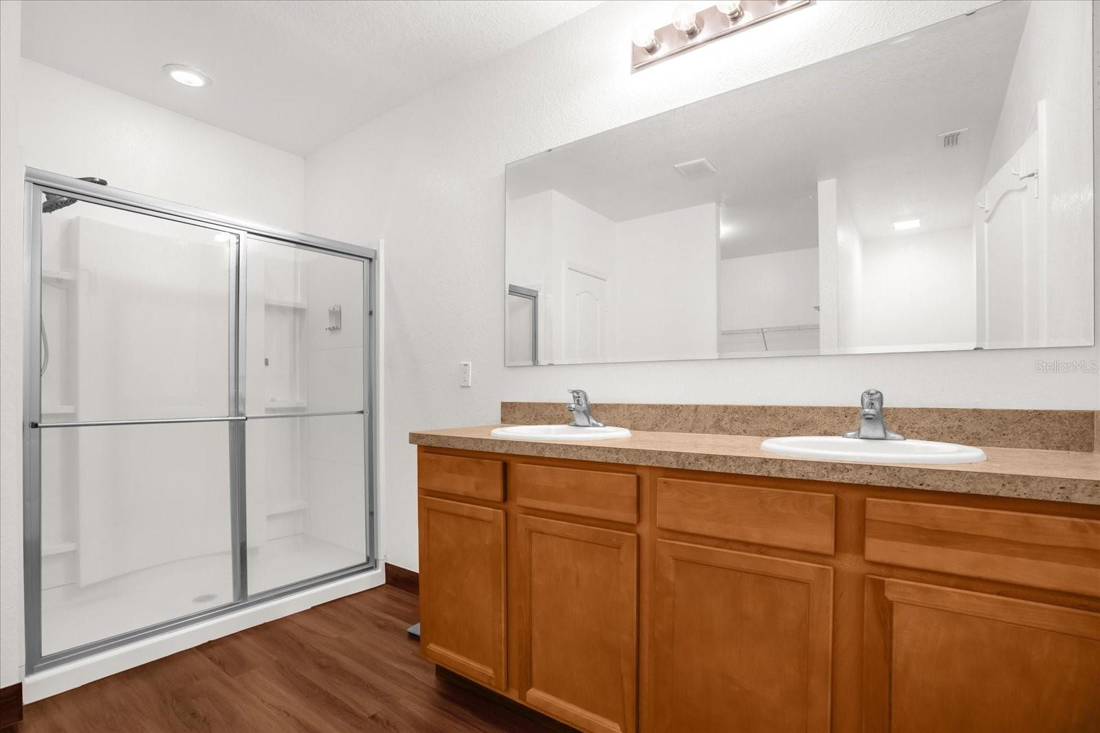 LAKE SMART ESTATES - Residential