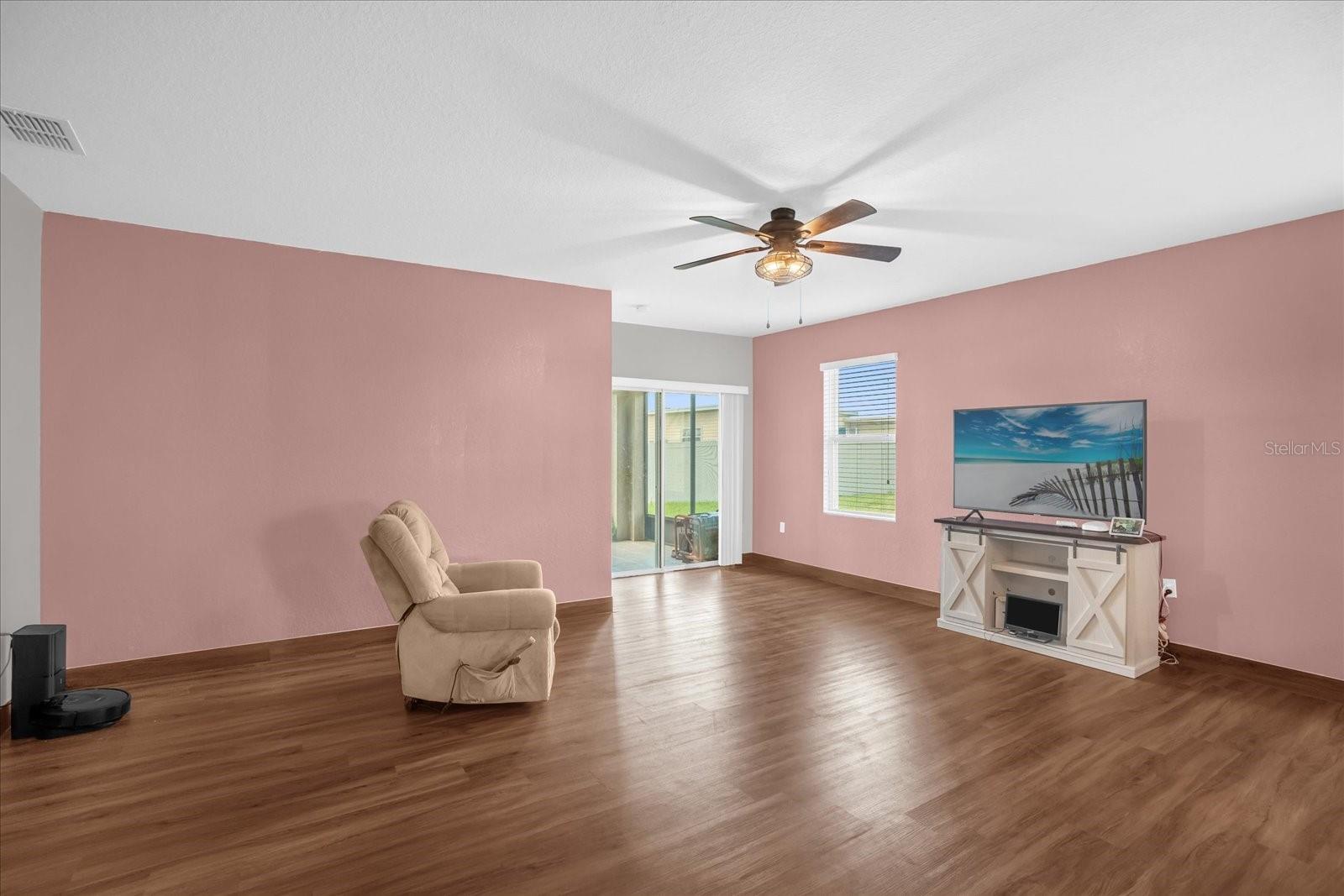 LAKE SMART ESTATES - Residential