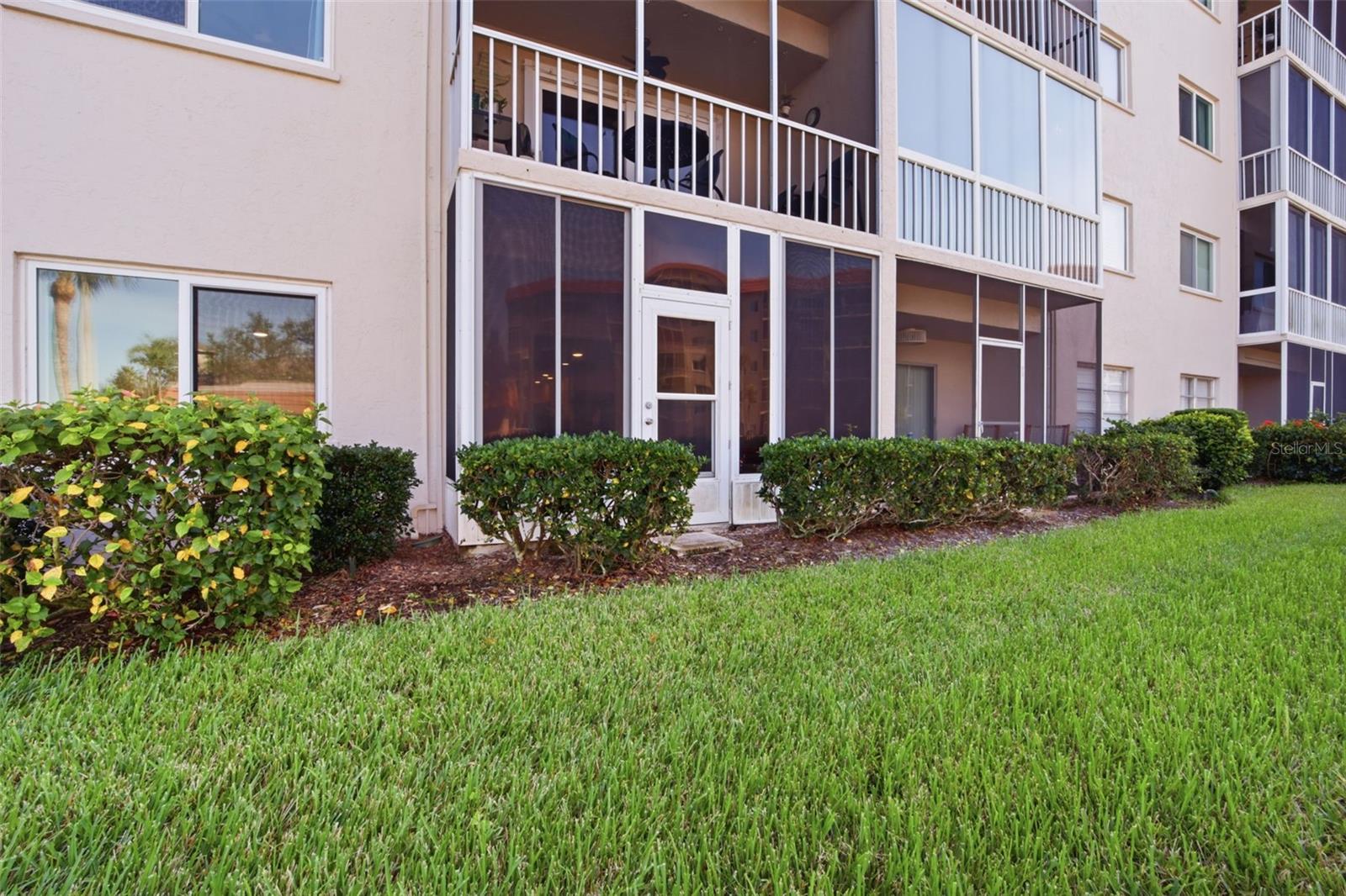 RIVER OAKS APTS SEC A - Residential