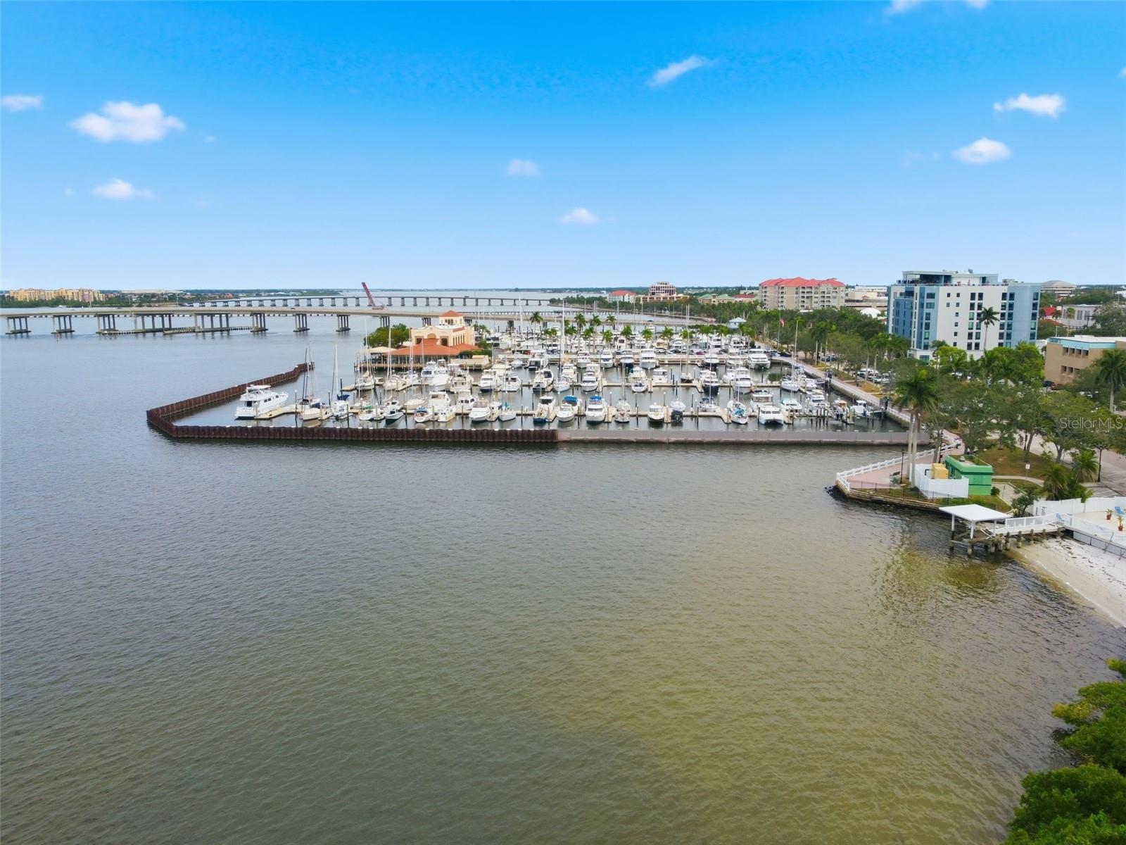 RIVER OAKS APTS SEC A - Residential