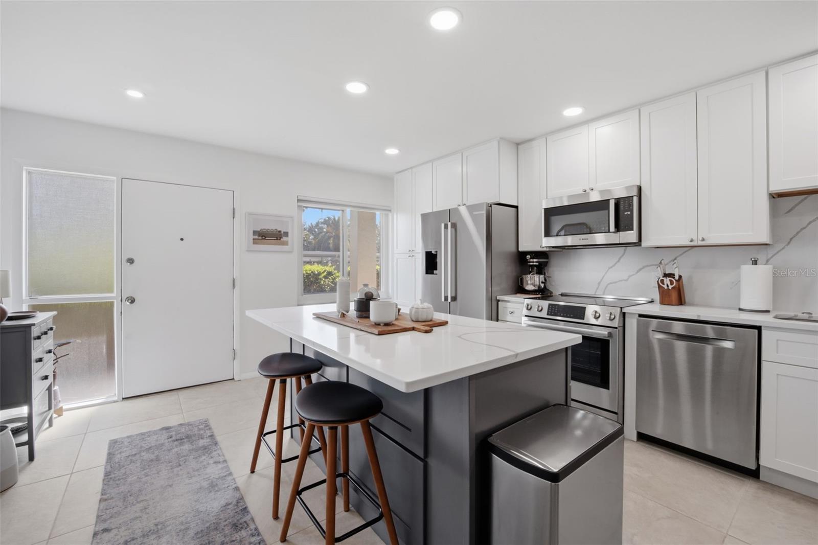 RIVER OAKS APTS SEC A - Residential