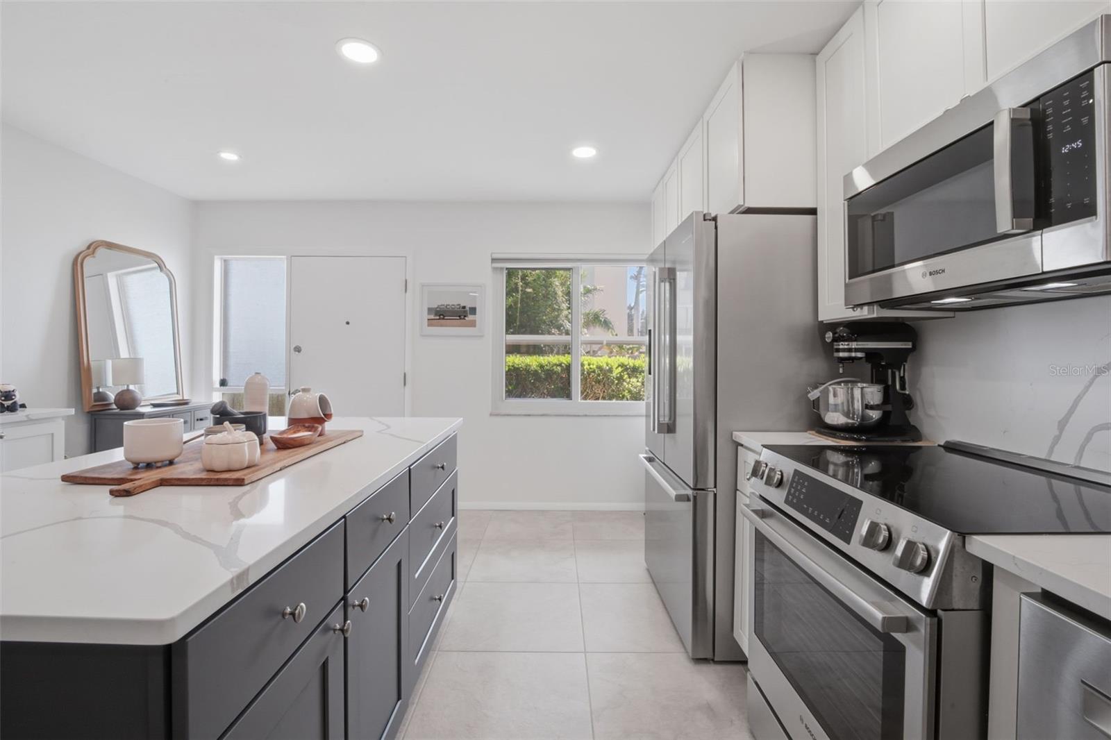 RIVER OAKS APTS SEC A - Residential