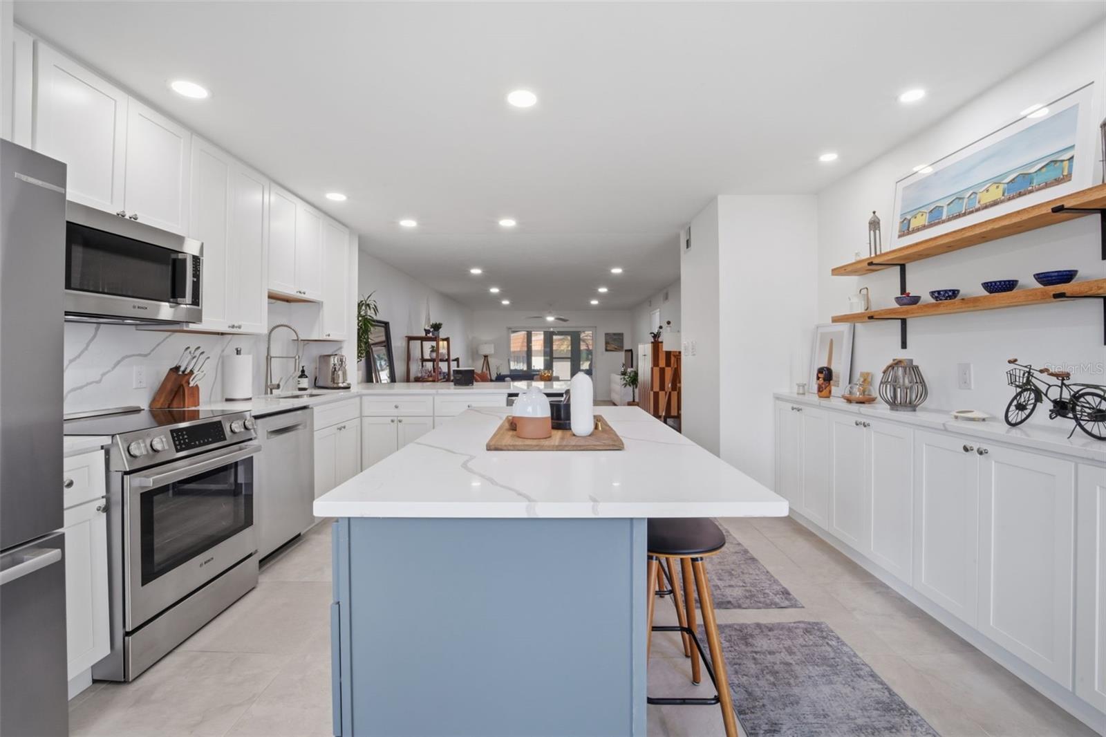 RIVER OAKS APTS SEC A - Residential