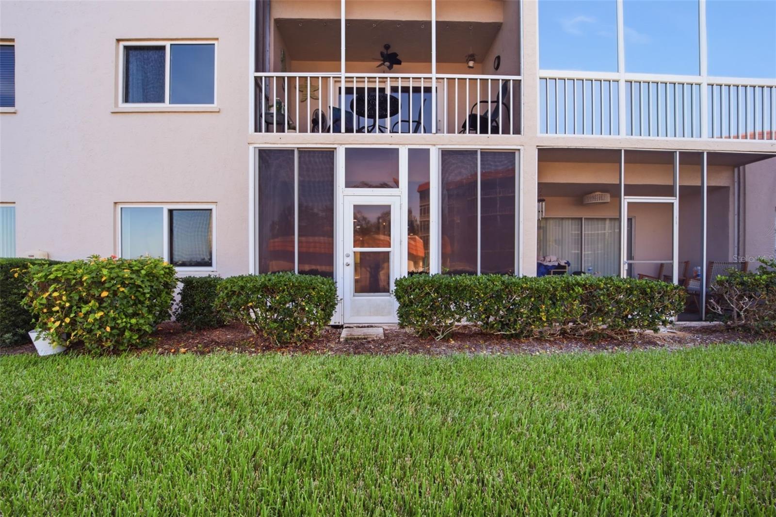 RIVER OAKS APTS SEC A - Residential