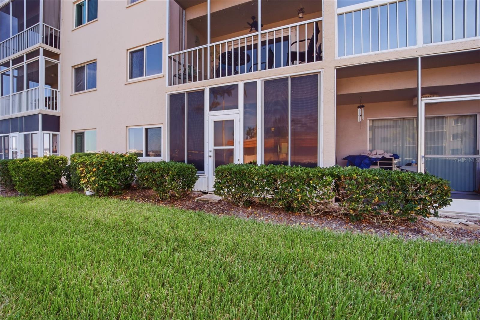 RIVER OAKS APTS SEC A - Residential