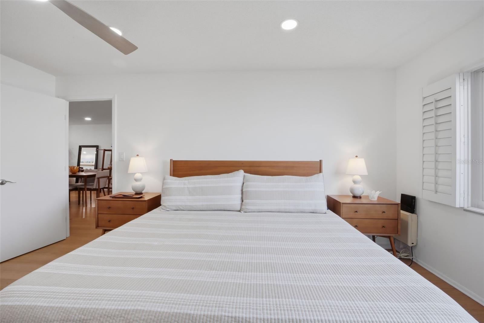 RIVER OAKS APTS SEC A - Residential