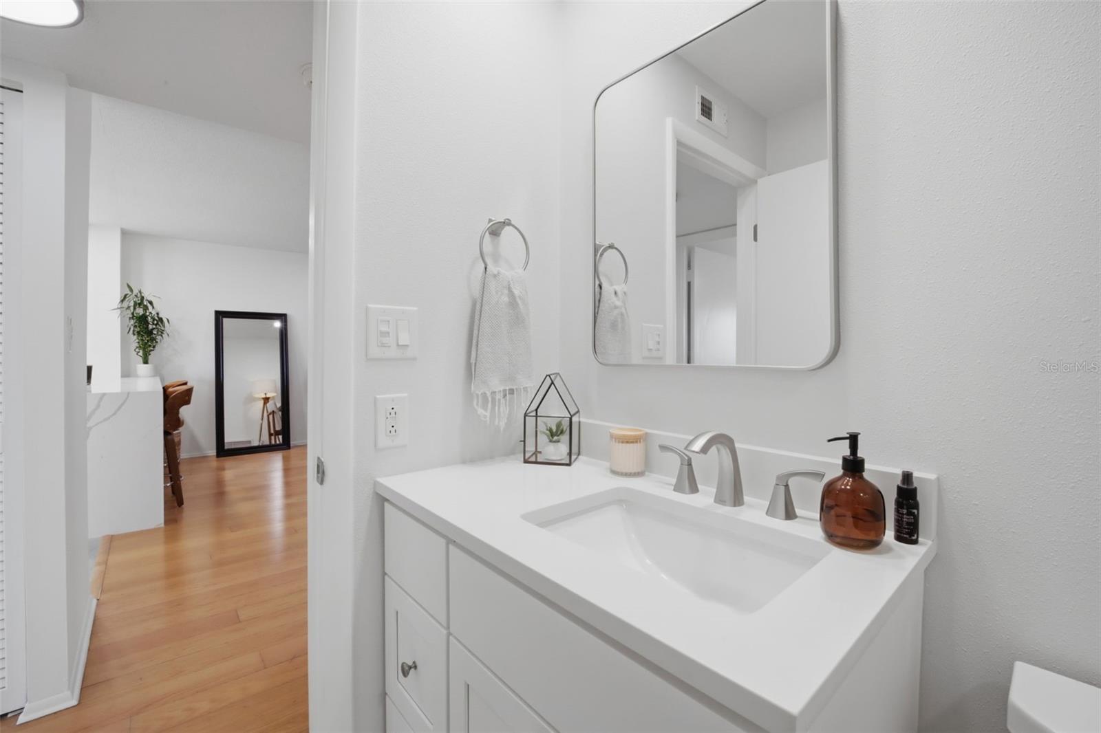 RIVER OAKS APTS SEC A - Residential