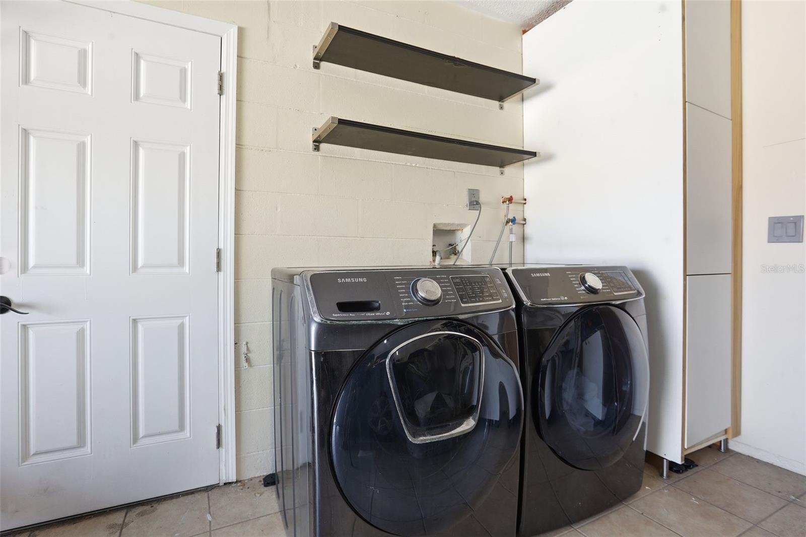 GRANADA VILLAS PH 04 - Residential