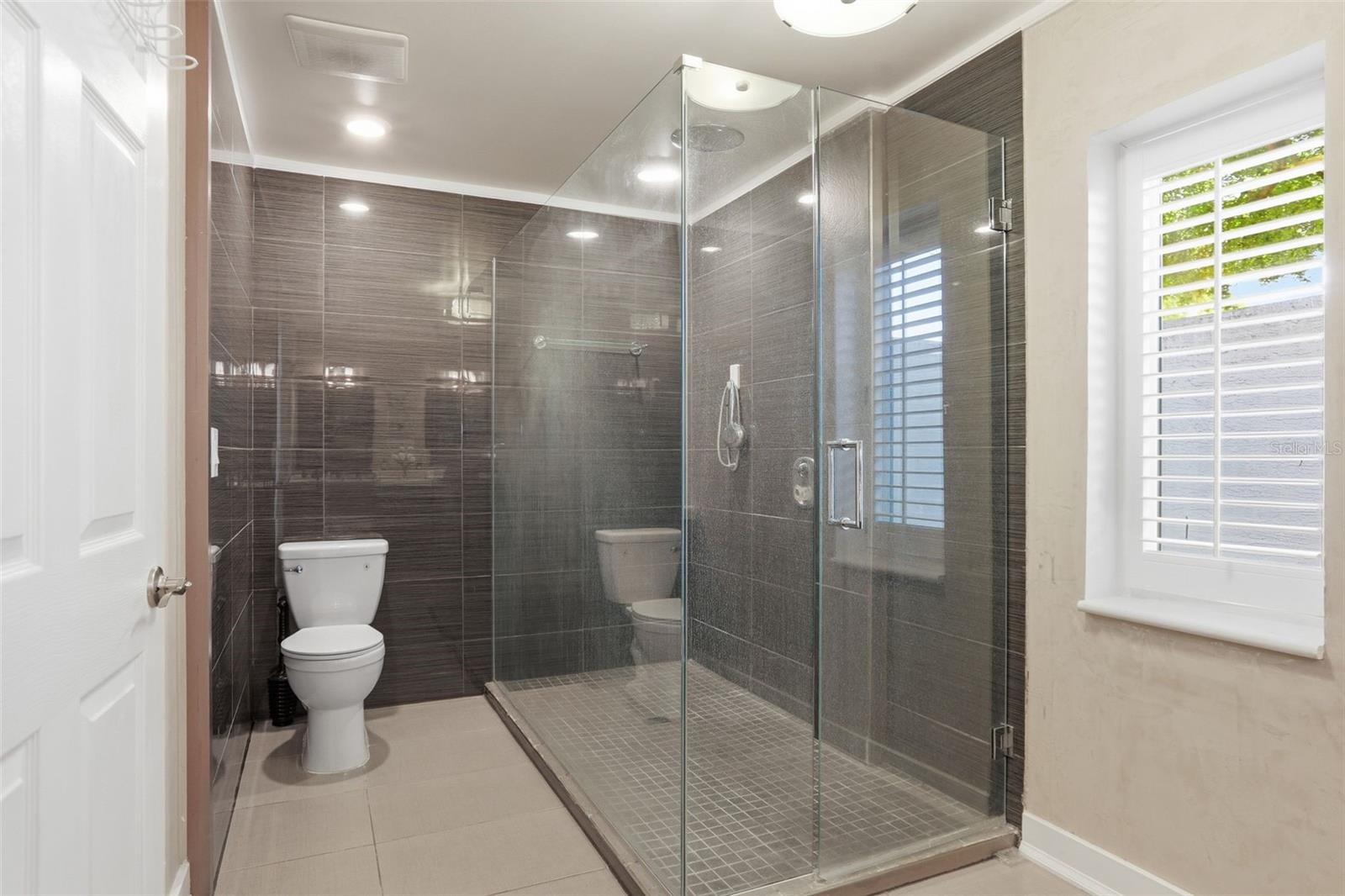 GRANADA VILLAS PH 04 - Residential