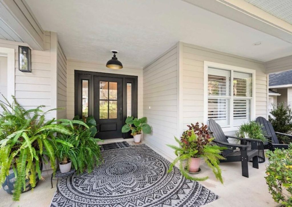 Photo of 9821 SW 34th Road, Gainesville, FL 32608 (MLS # A4677753)