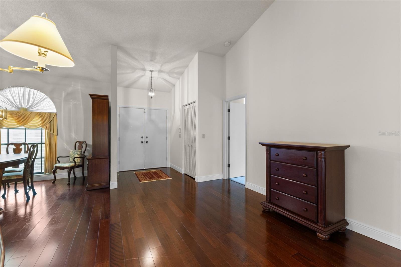 COLONIAL OAKS - Residential