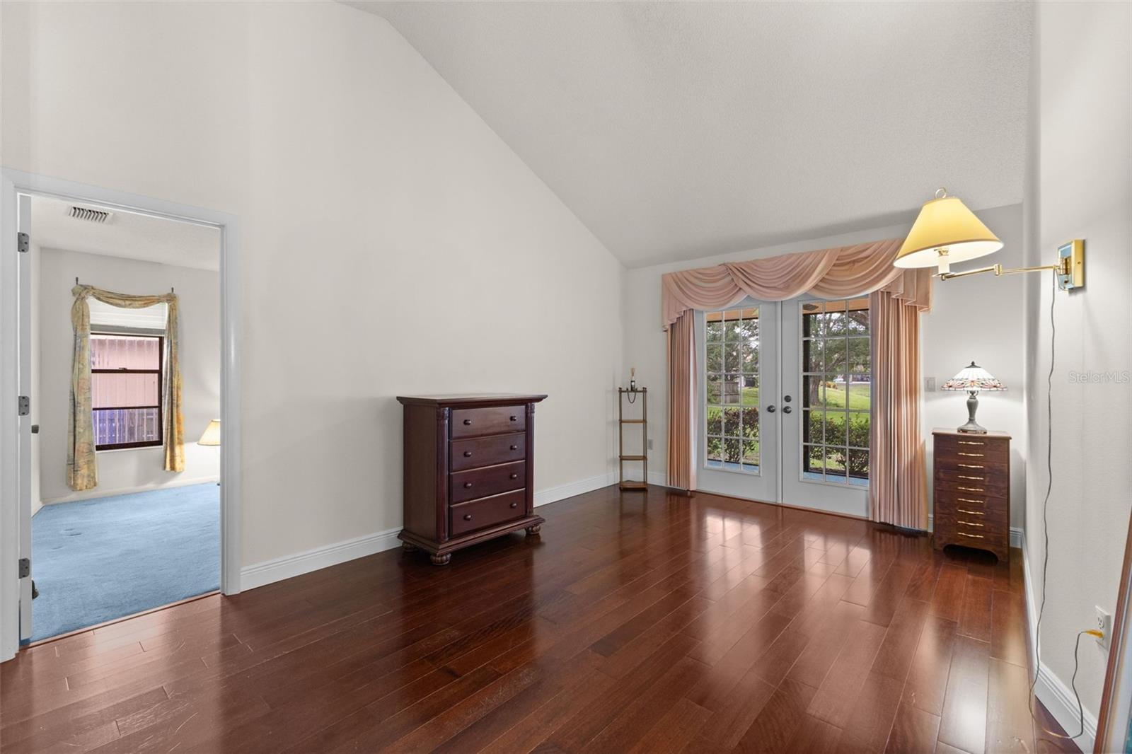 COLONIAL OAKS - Residential