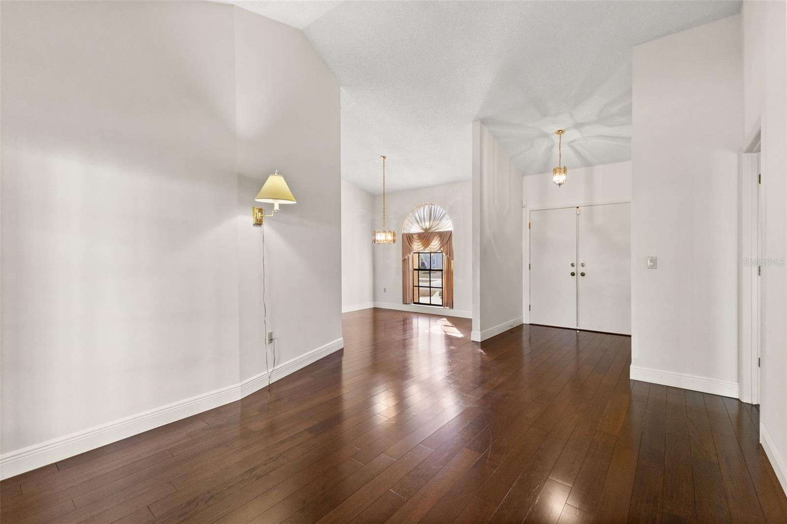 COLONIAL OAKS - Residential