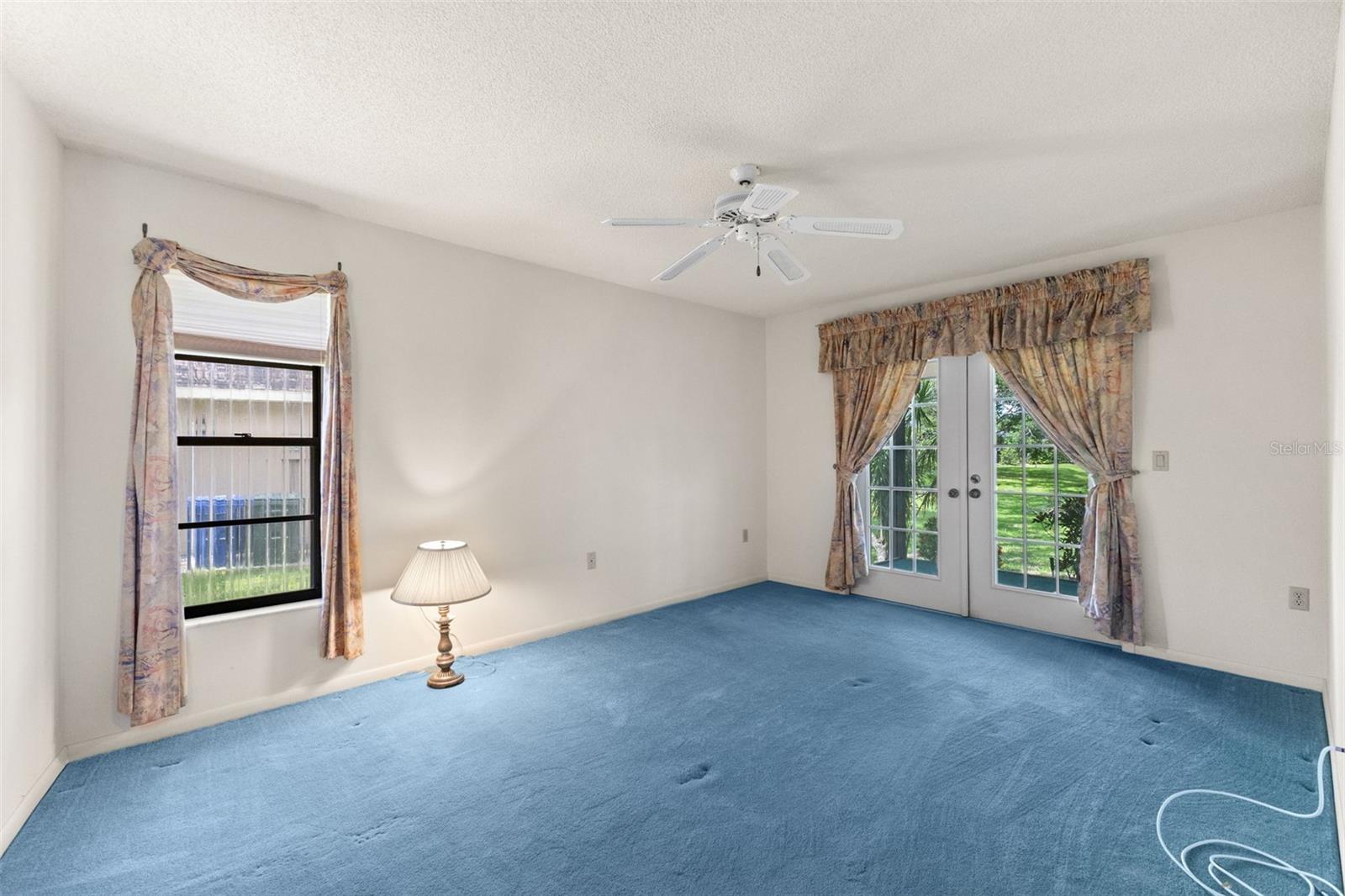 COLONIAL OAKS - Residential