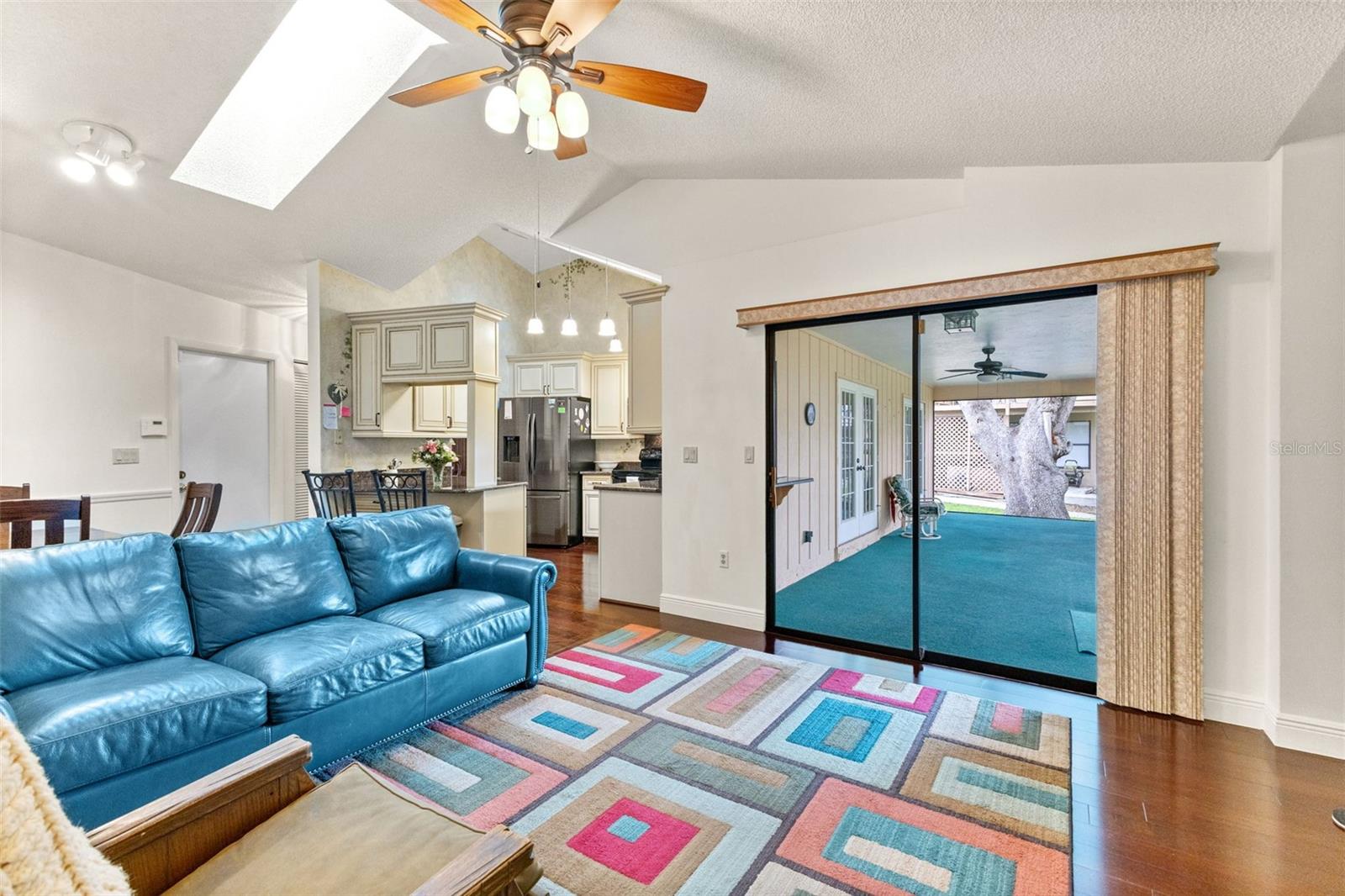 COLONIAL OAKS - Residential