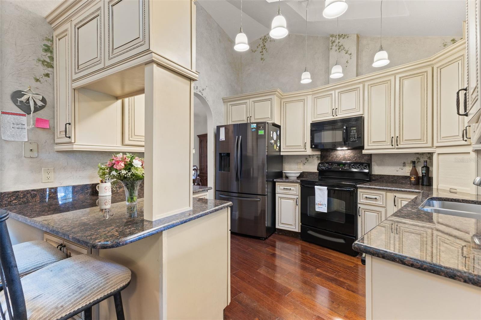 2559 WOOD OAK DRIVE