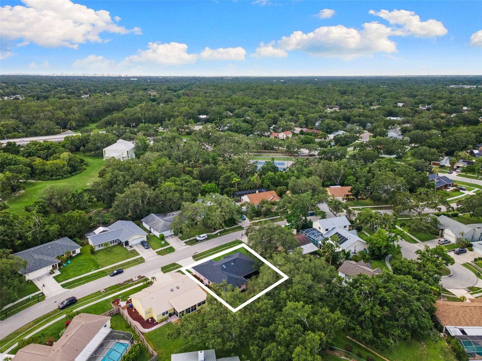 COLONIAL OAKS - Residential