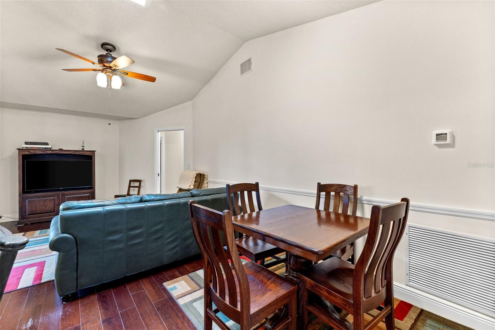 COLONIAL OAKS - Residential