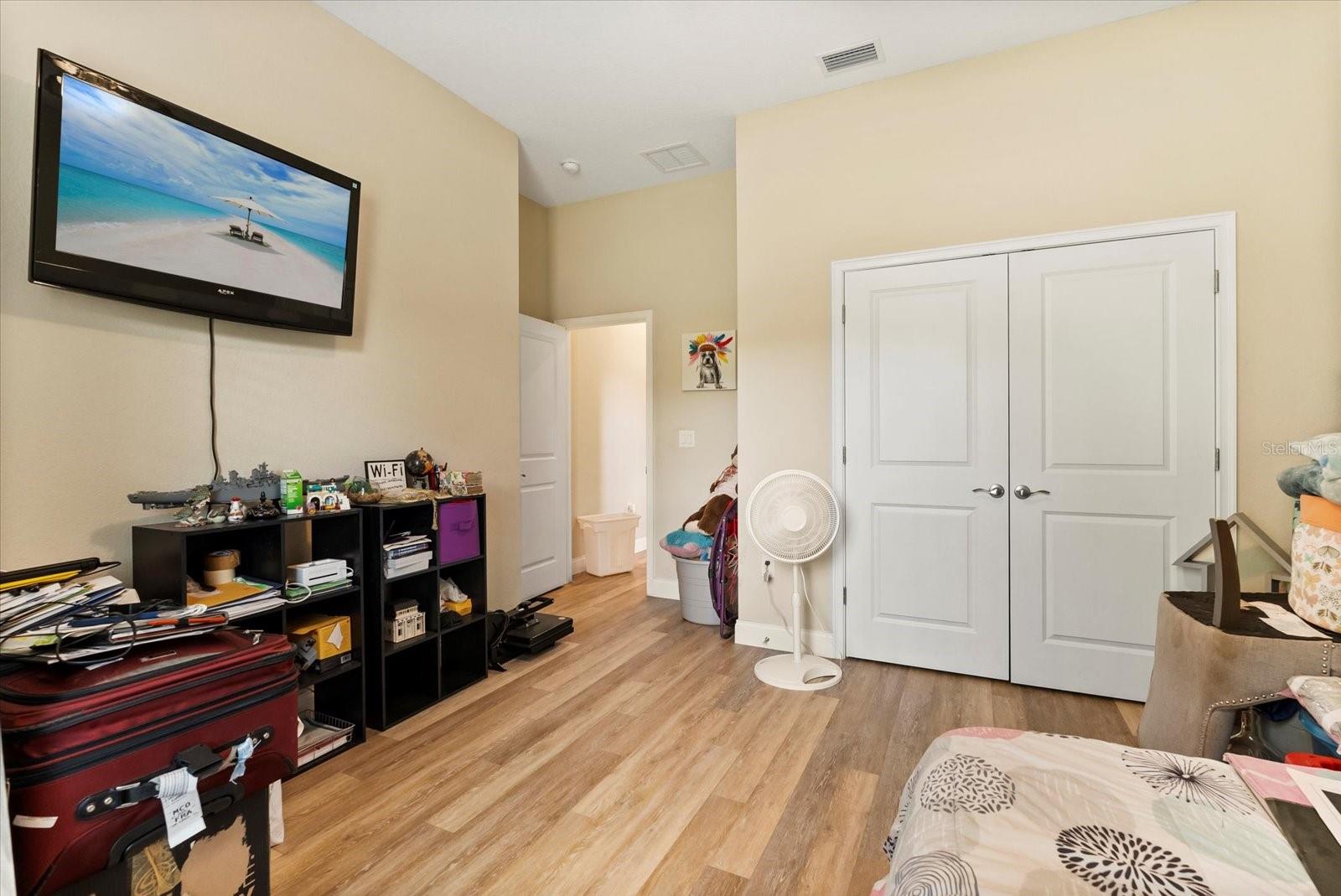 ST JOHNS RIVER ESTATES UNIT 01 - Residential