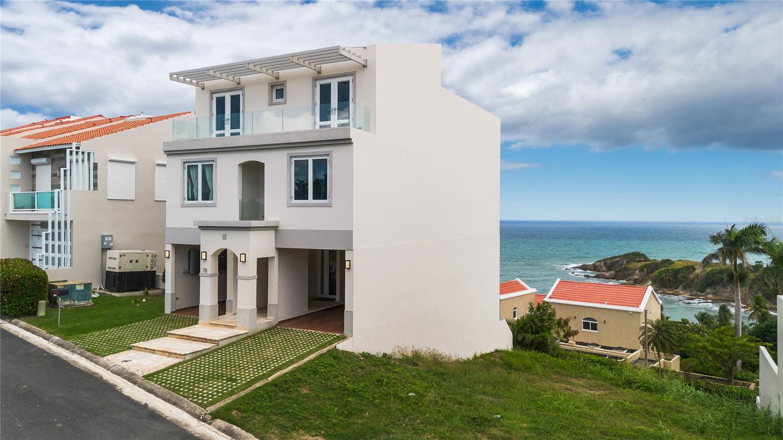 SHELL CASTLE CLUB - Residential