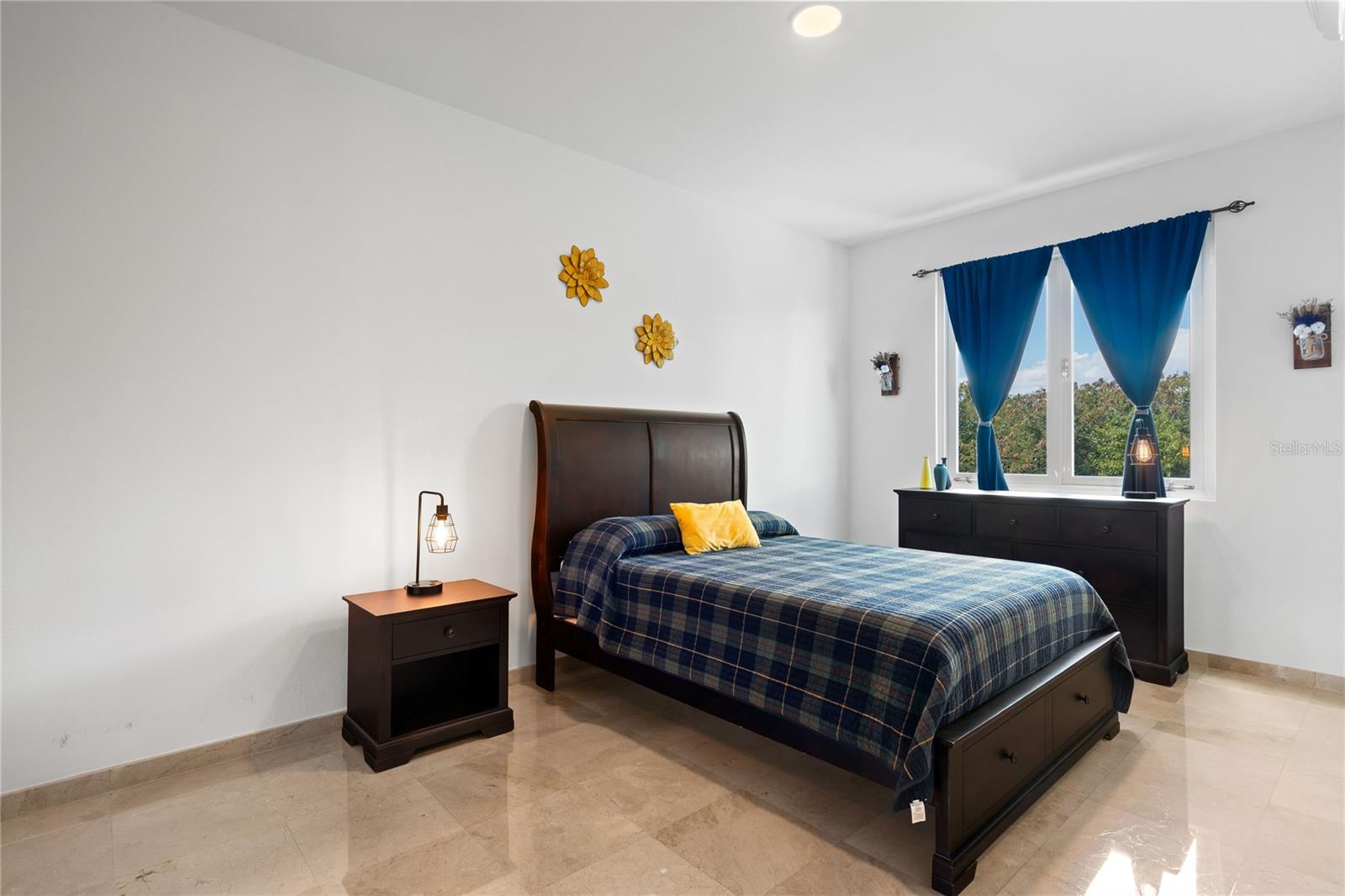 SHELL CASTLE CLUB - Residential
