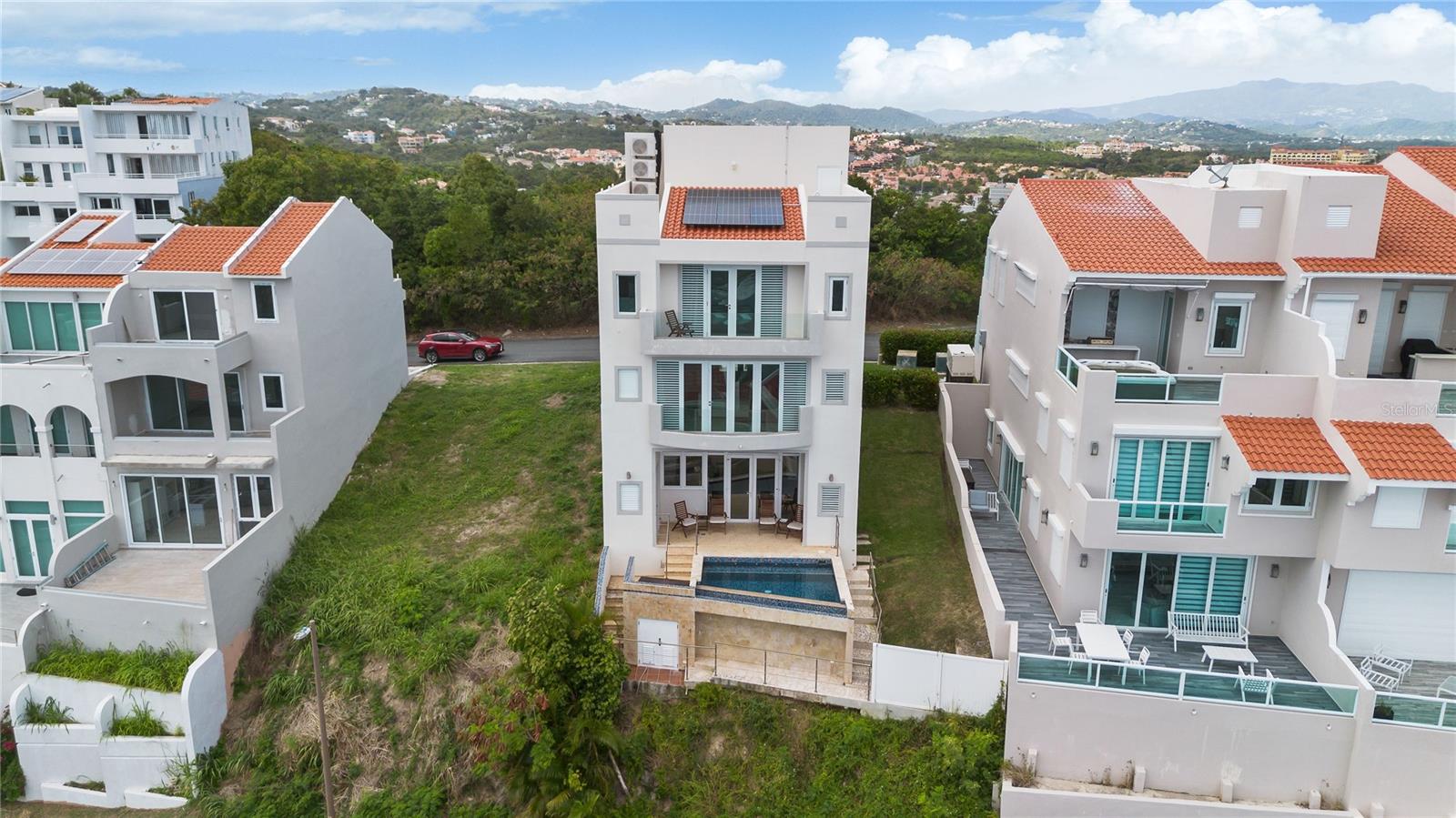 SHELL CASTLE CLUB - Residential