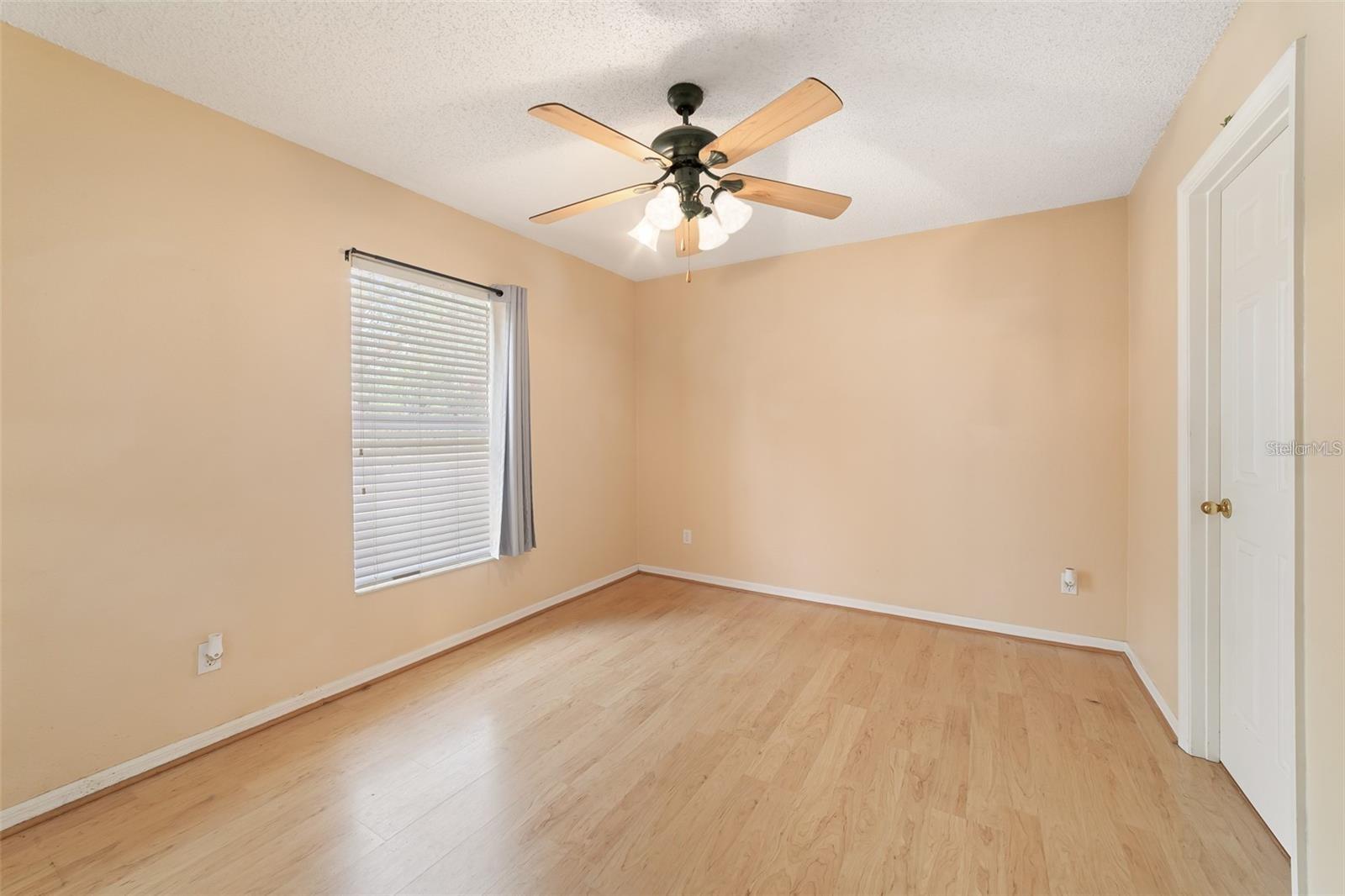 LEESBURG VILLAGE AT LAKE POINT LT 66 PH 05 - Residential