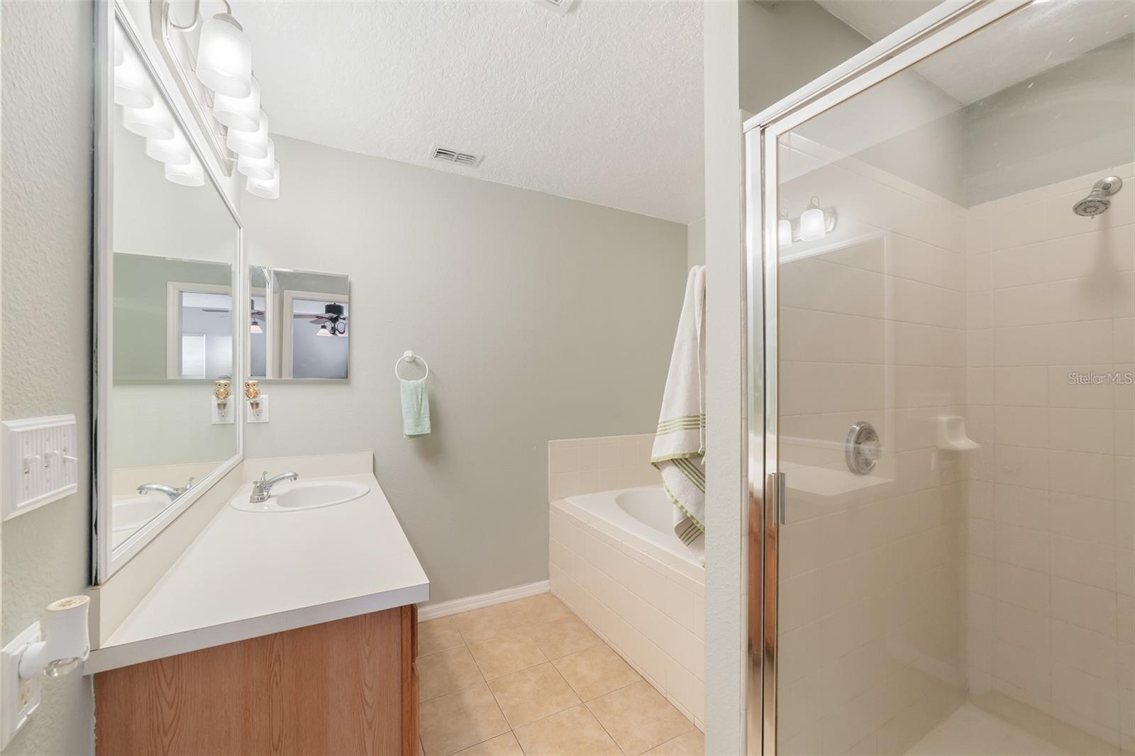 LEESBURG VILLAGE AT LAKE POINT LT 66 PH 05 - Residential