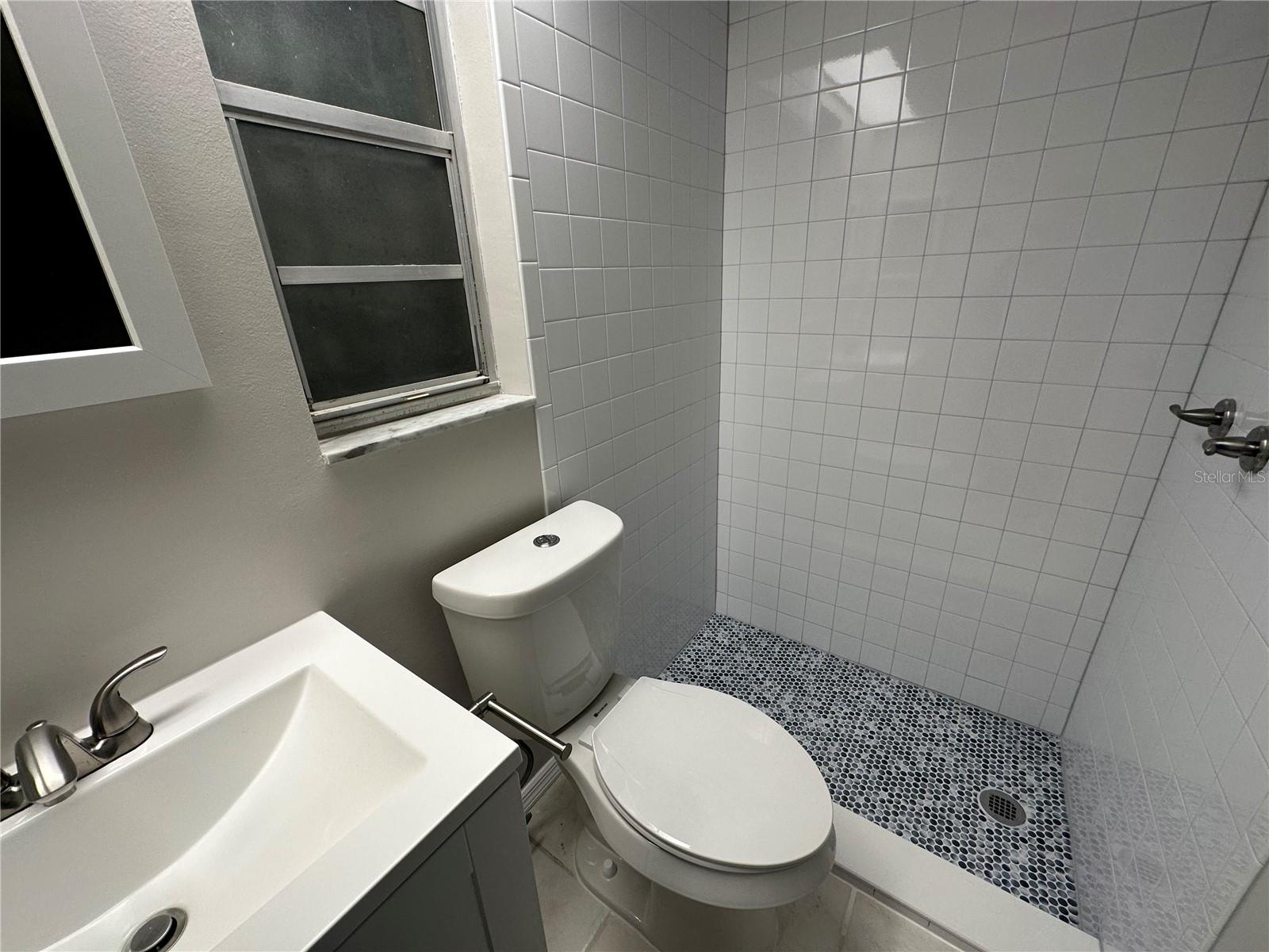 PATTY ANN ACRES - Residential Lease