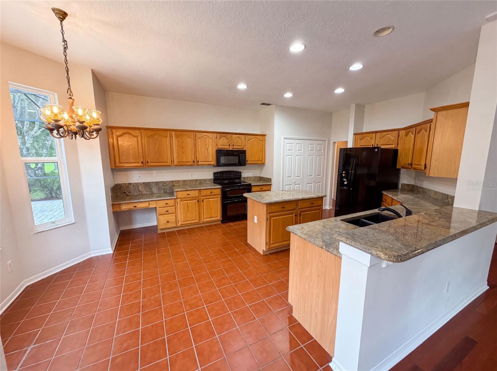 1379 HAMPSTEAD TERRACE