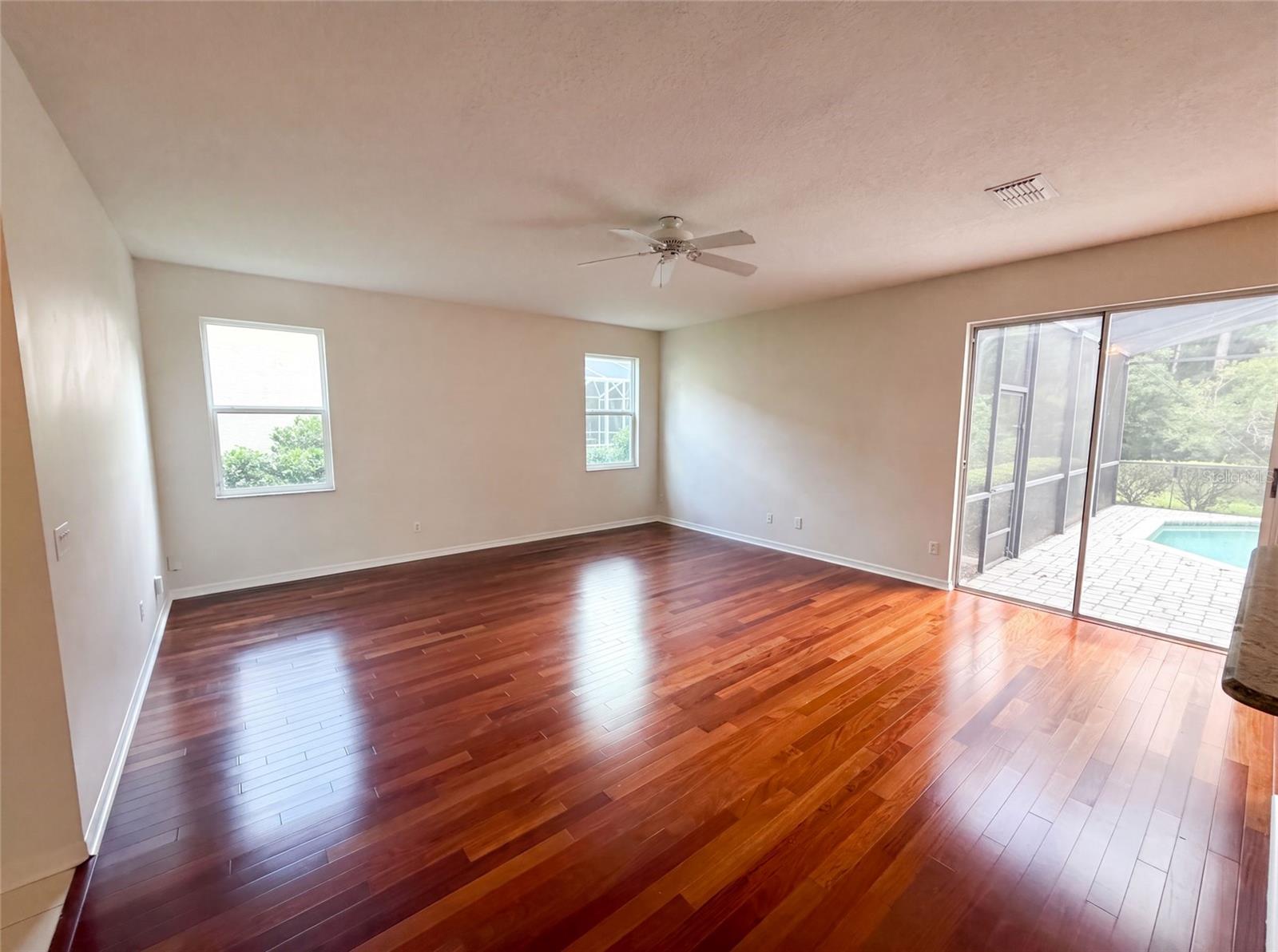 1379 HAMPSTEAD TERRACE