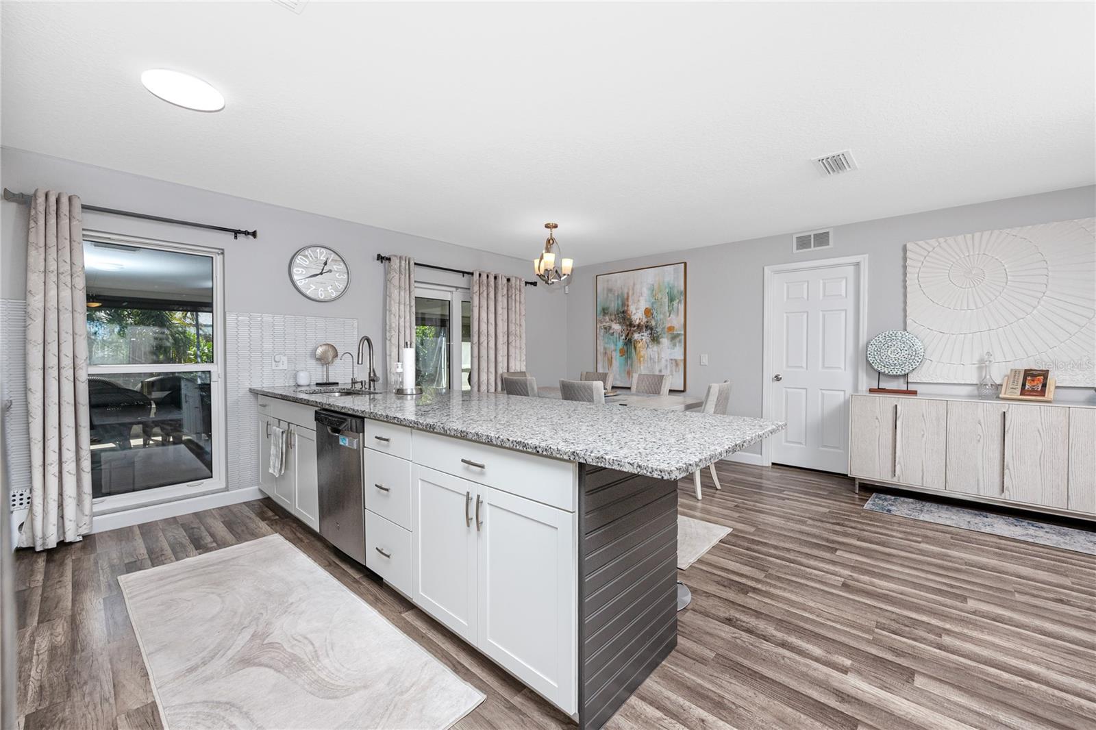 MONTCLAIR LAKE ESTATES - Residential