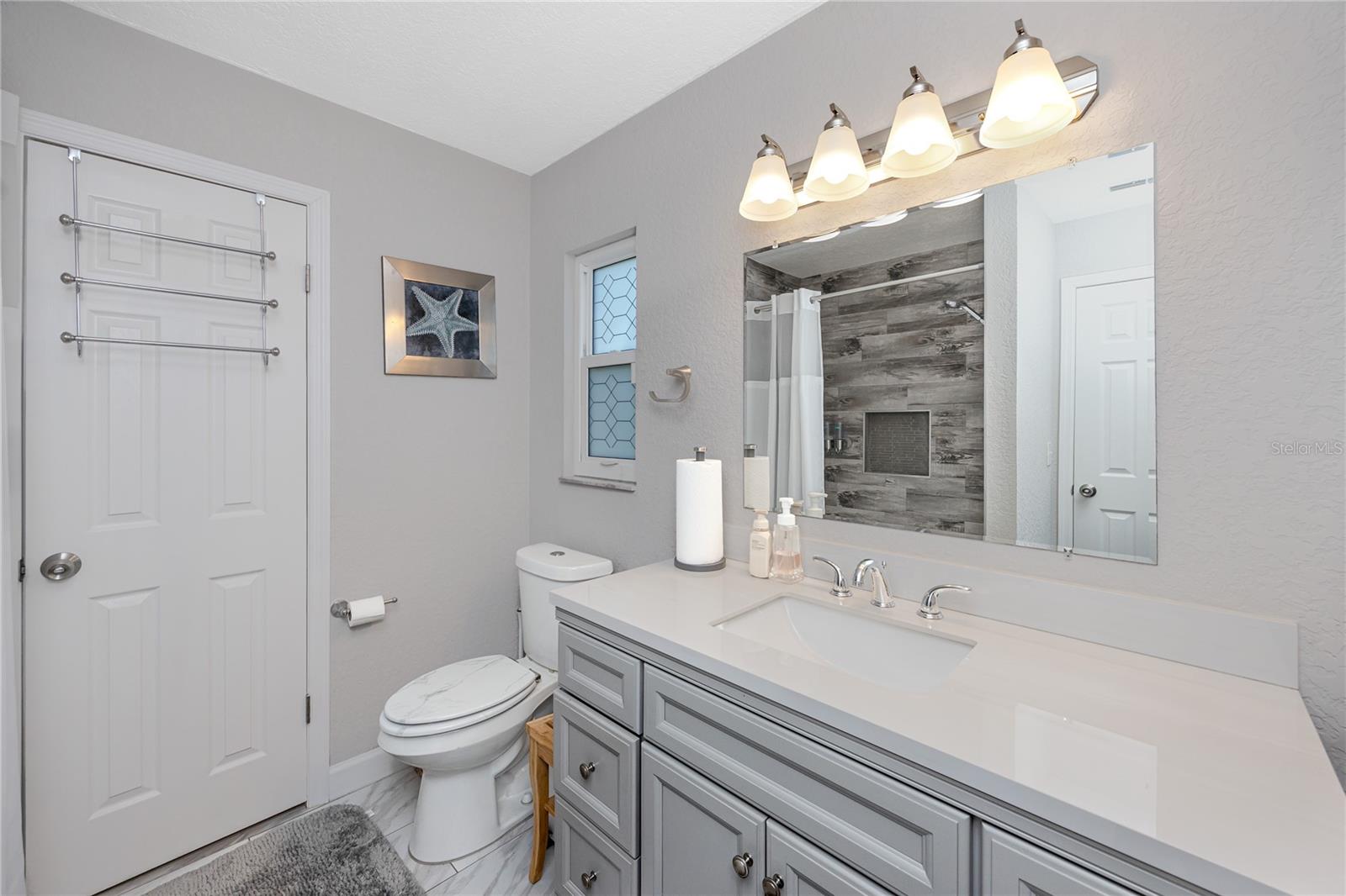 MONTCLAIR LAKE ESTATES - Residential