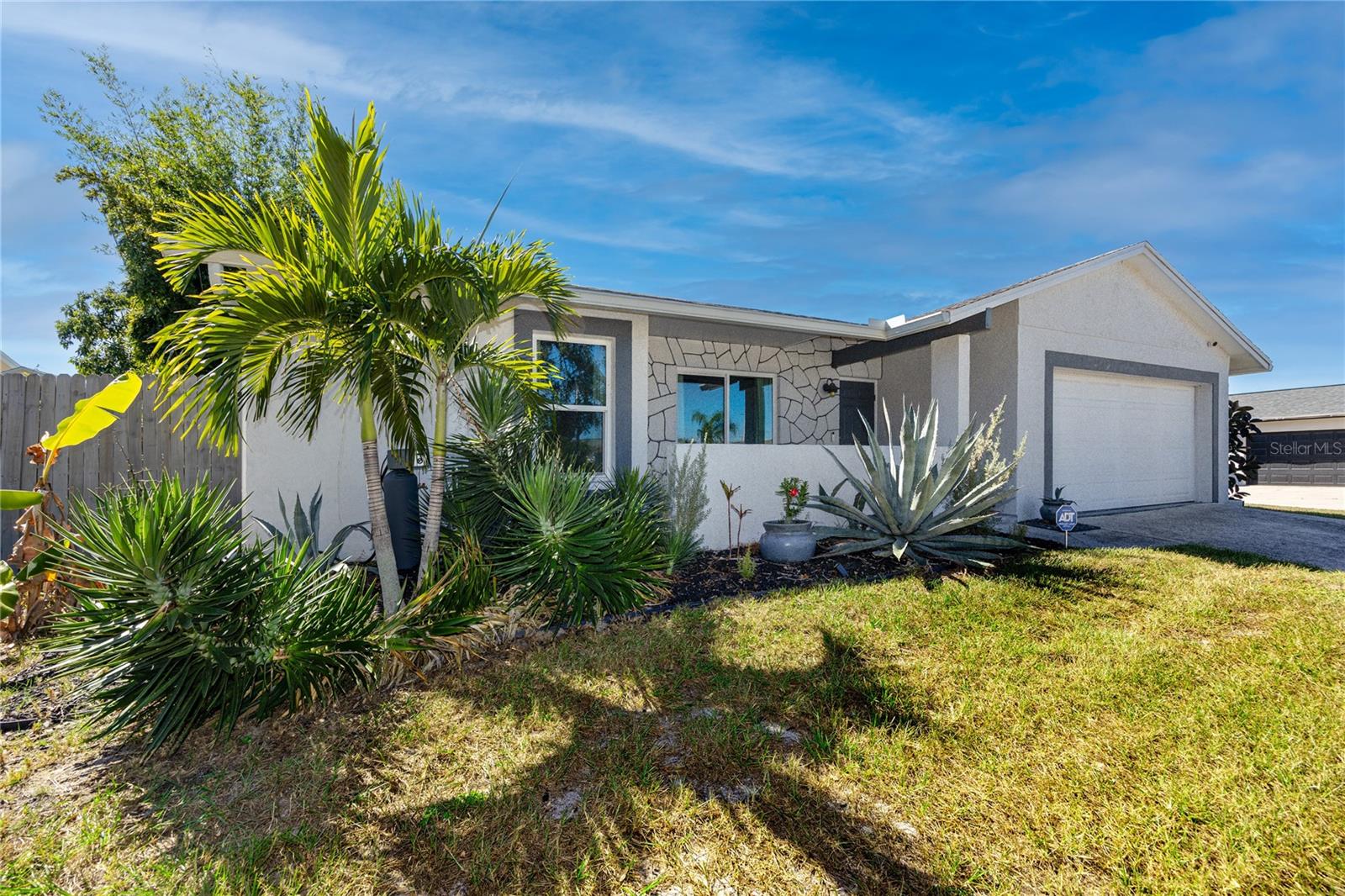 MONTCLAIR LAKE ESTATES - Residential