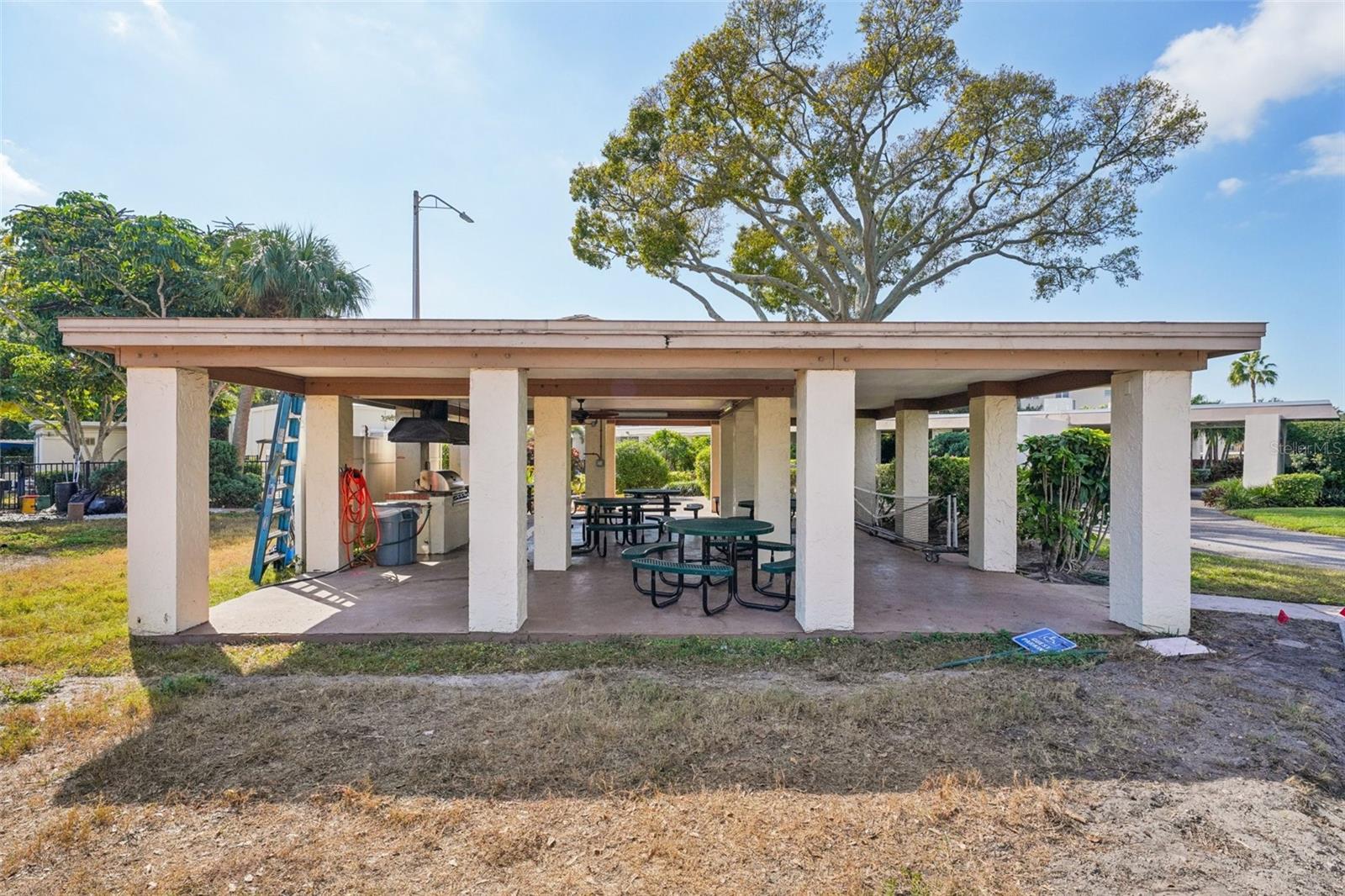 FIVE TOWNS OF ST PETE - Residential