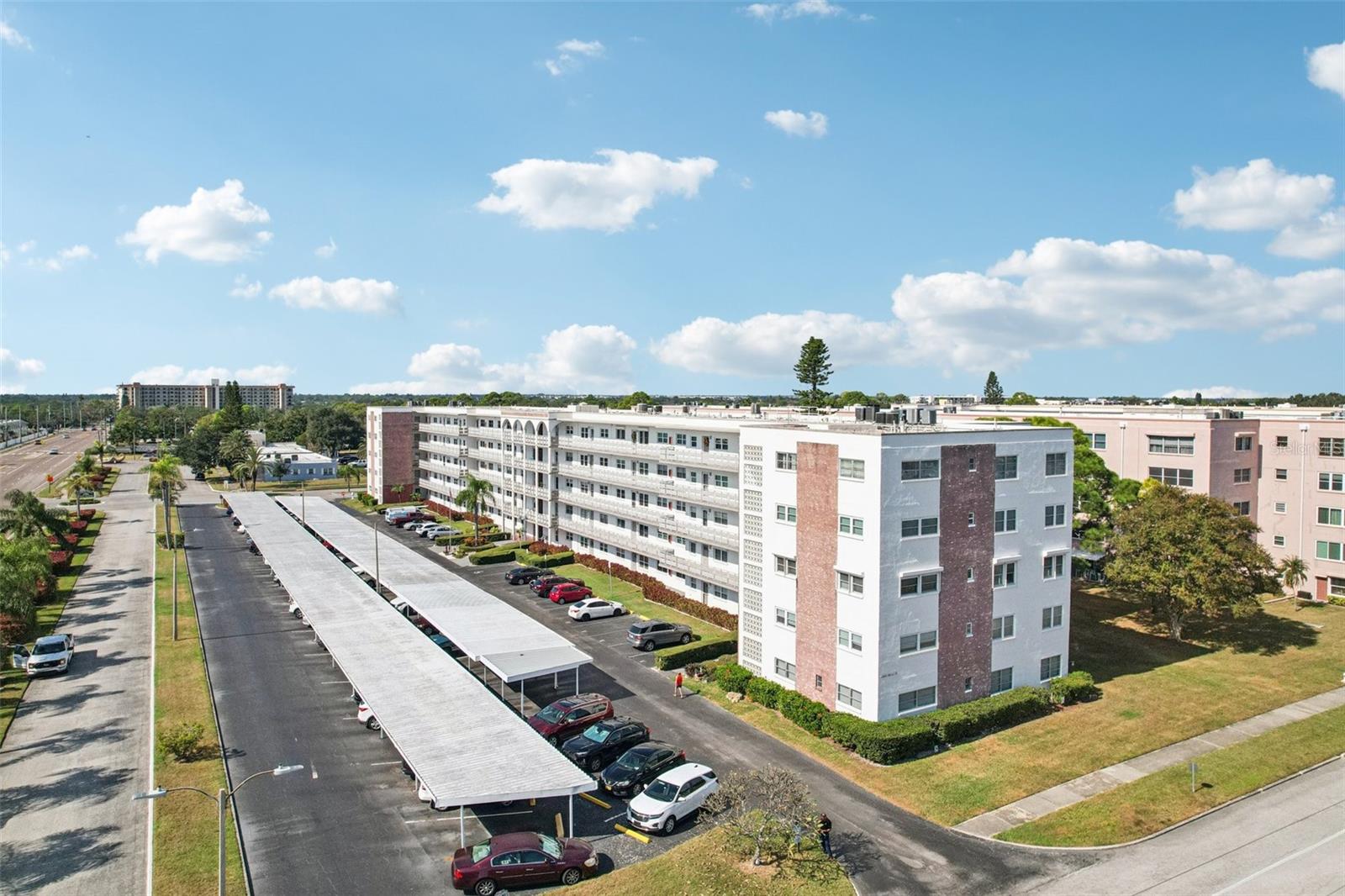 FIVE TOWNS OF ST PETE - Residential