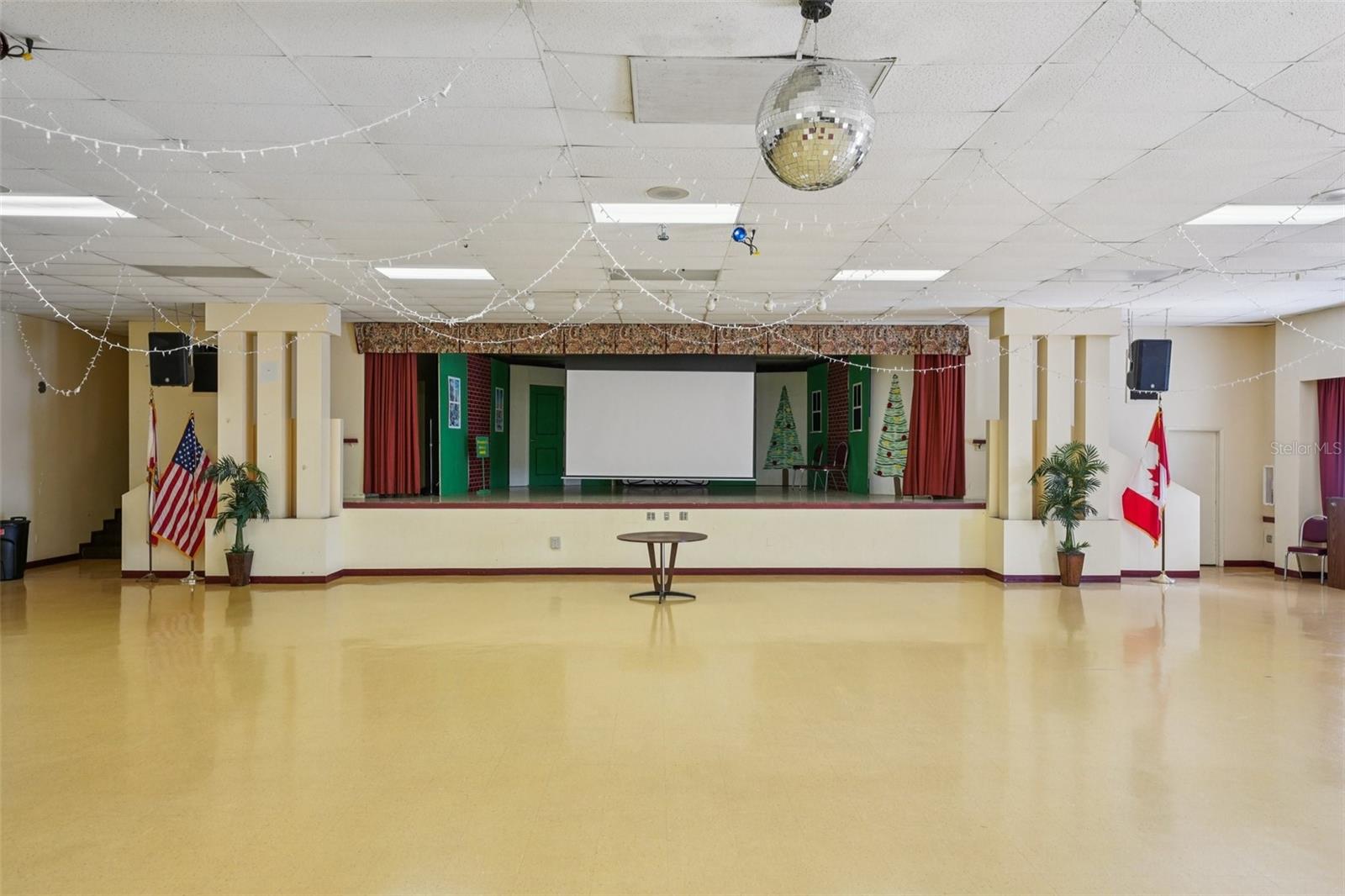 FIVE TOWNS OF ST PETE - Residential