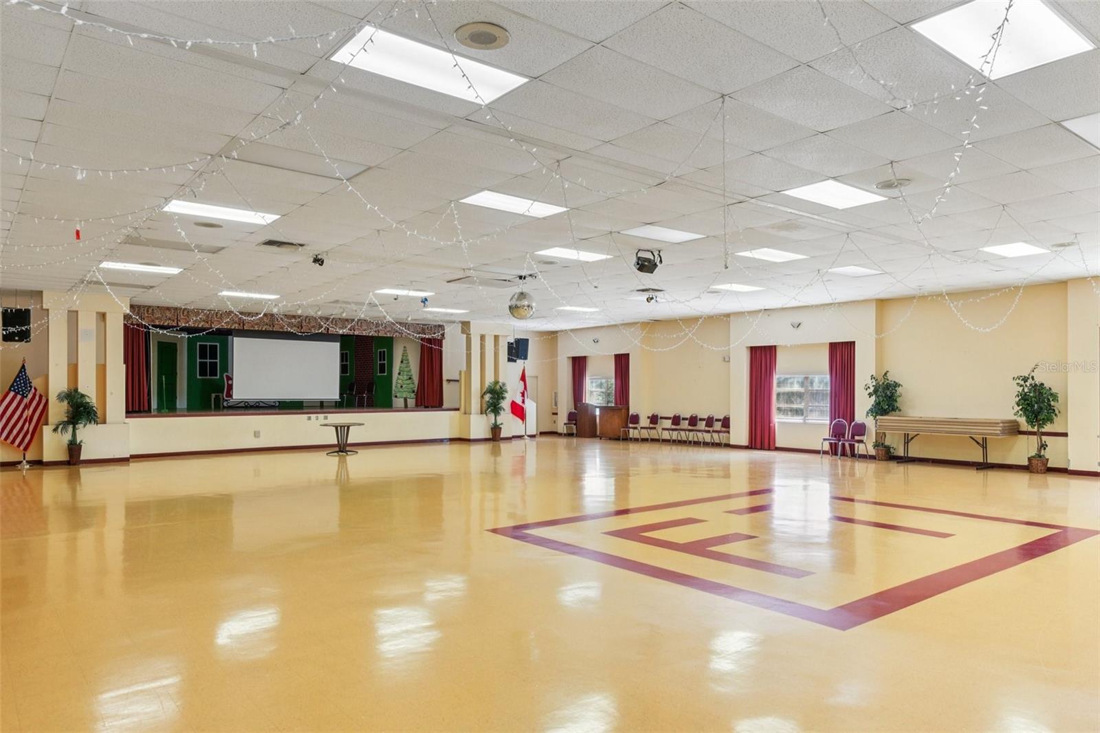 FIVE TOWNS OF ST PETE - Residential