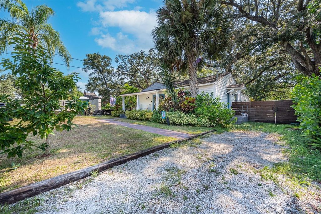 Photo of 5905 N Eustace Avenue, Tampa, FL 33604 (MLS # TB8484832)