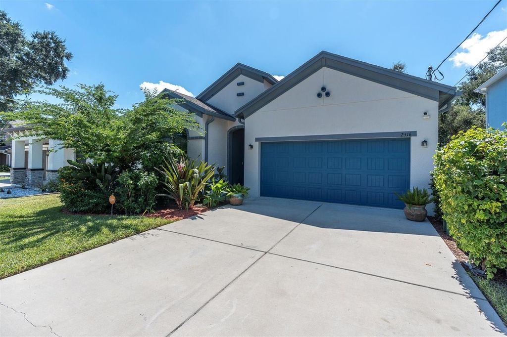 Photo of 2516 W Curtis Street, Tampa, FL 33614 (MLS # W7878641)