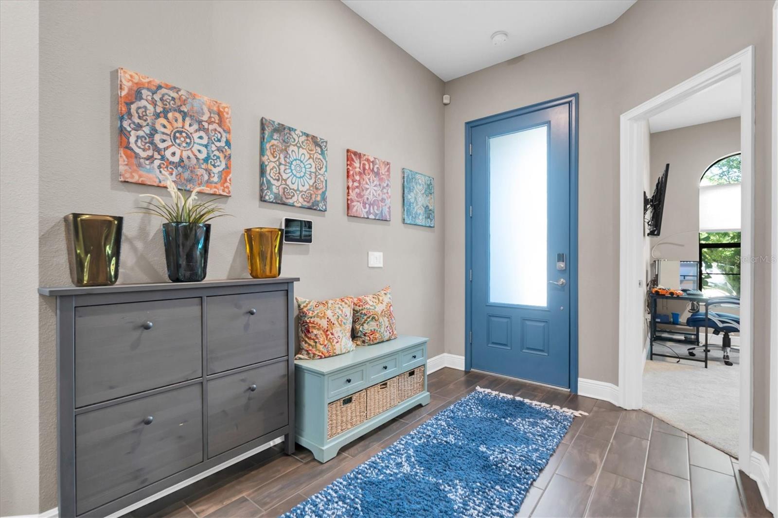 2516 W CURTIS STREET