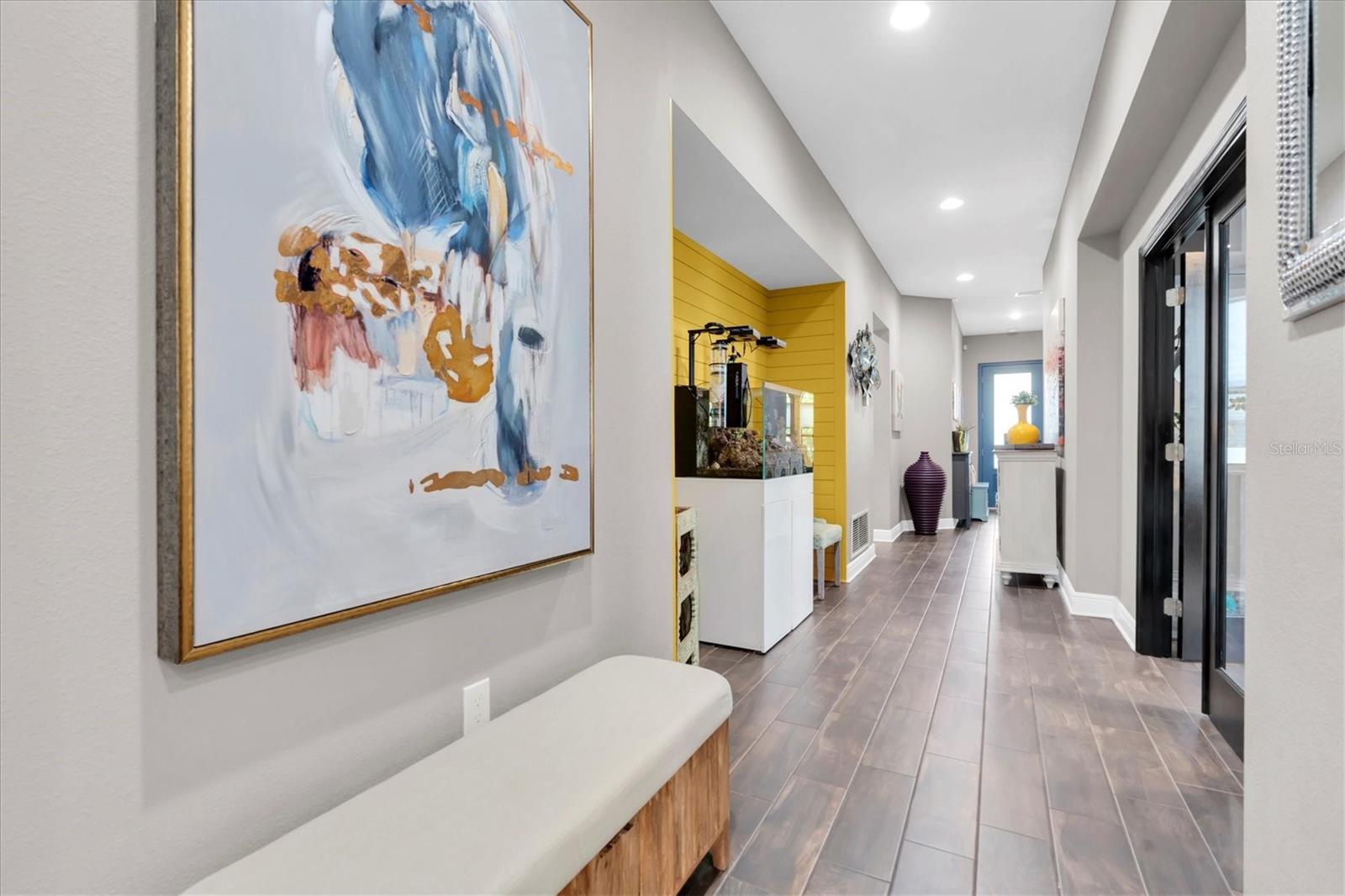 2516 W CURTIS STREET