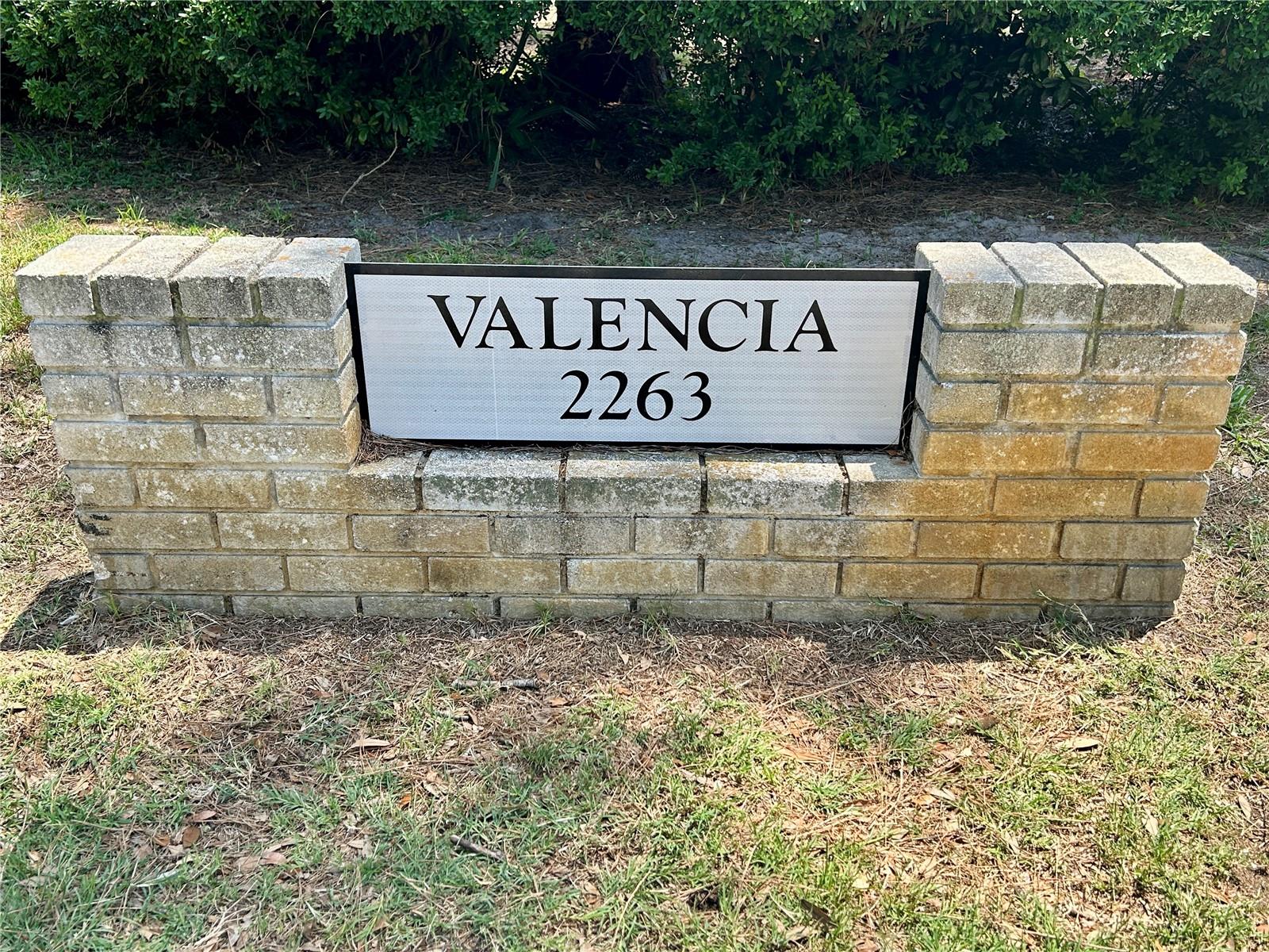 2263 AMERICUS BOULEVARD E 25