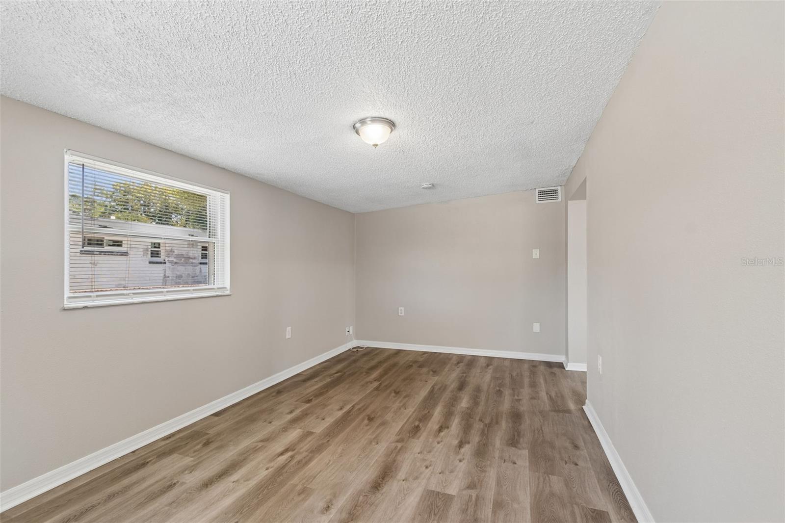 CRESTRIDGE 5TH ADD - Residential