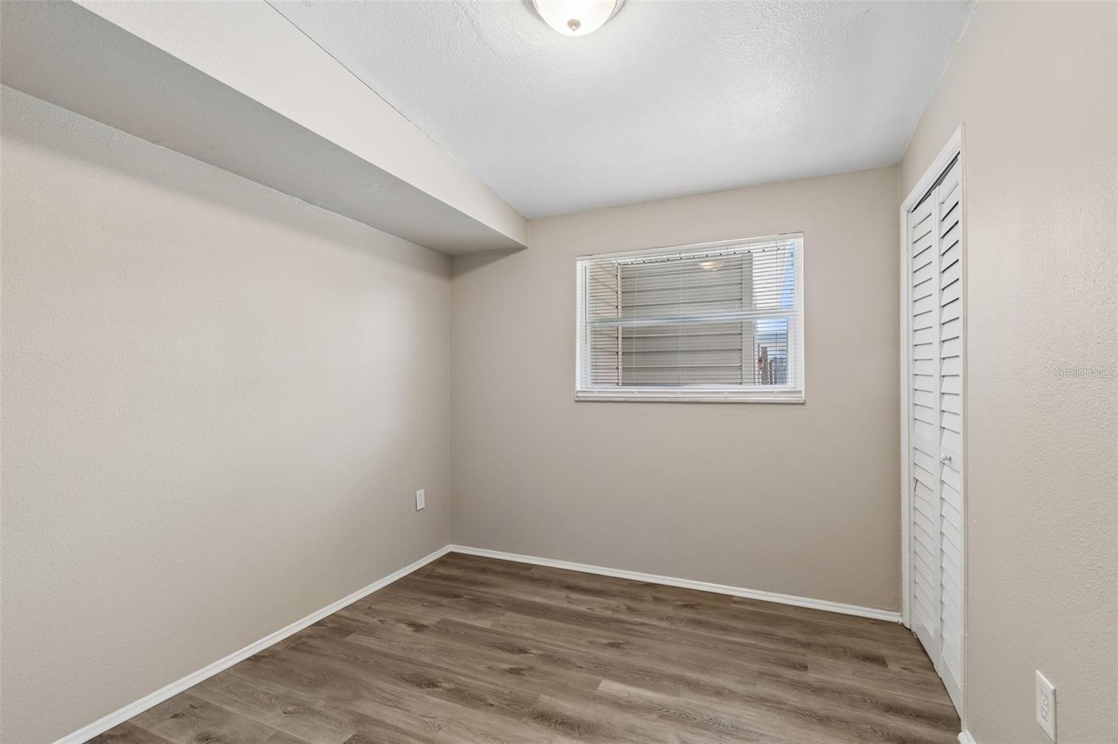 CRESTRIDGE 5TH ADD - Residential