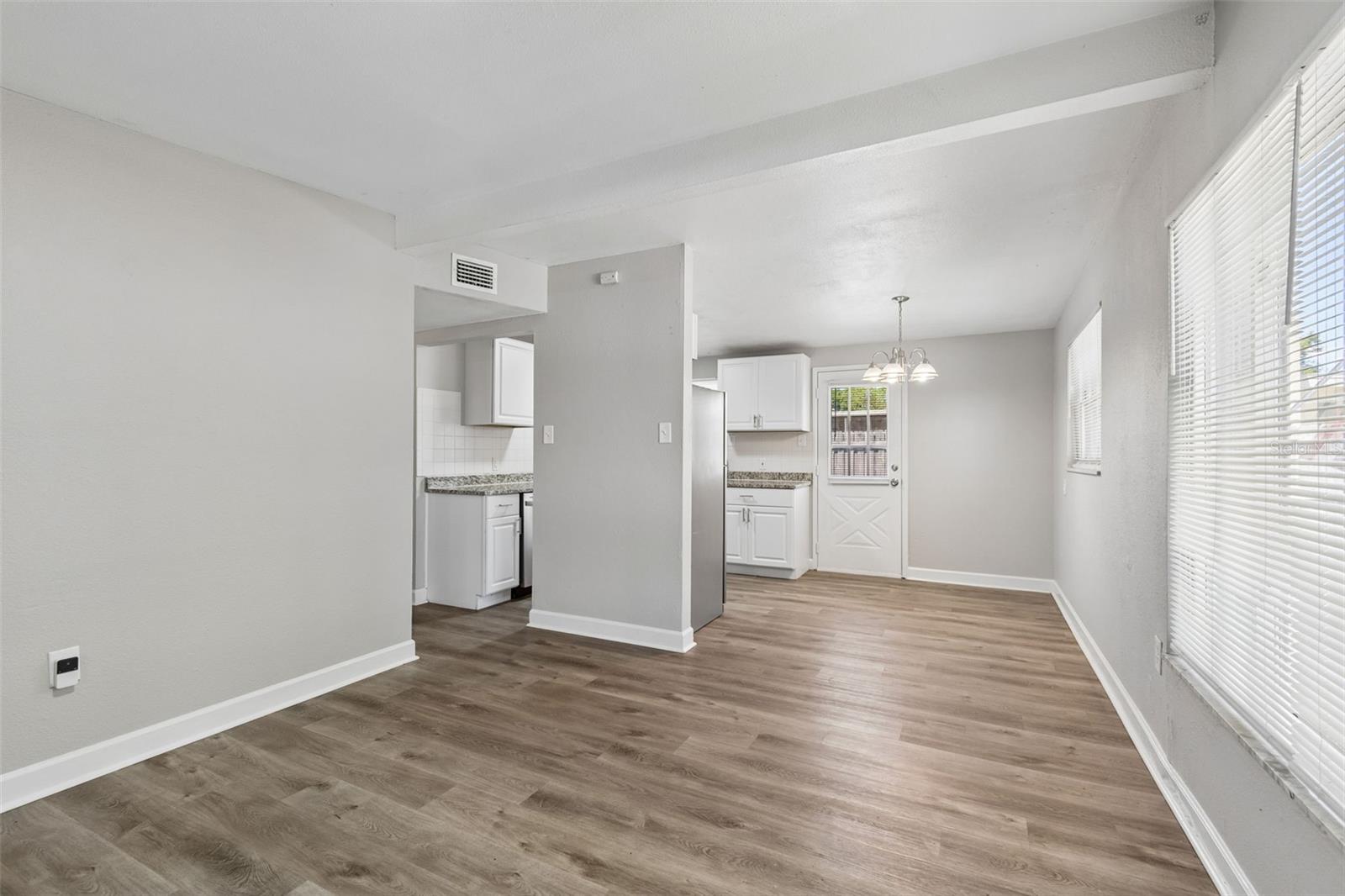 CRESTRIDGE 5TH ADD - Residential