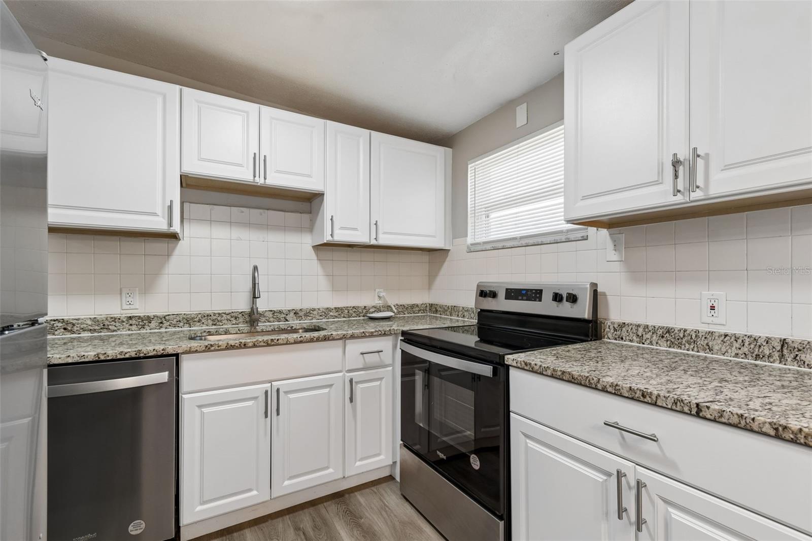 CRESTRIDGE 5TH ADD - Residential