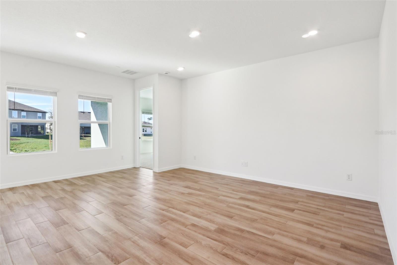 1453 ARBOR HILL DRIVE